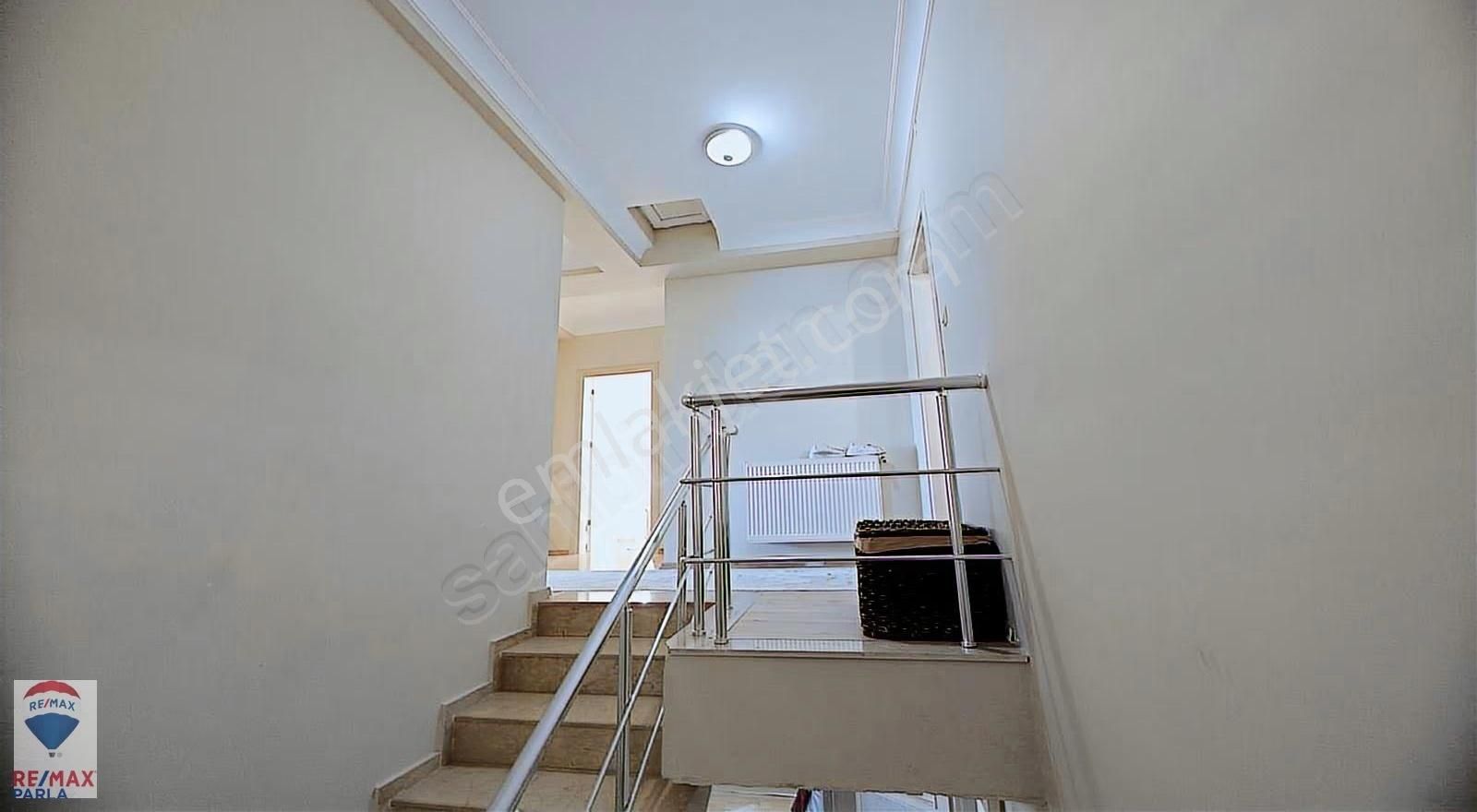 Ladik Kemal Kaplan Yaşam Evlerinde 250m² 4+1 Tripleks - Görsel 9