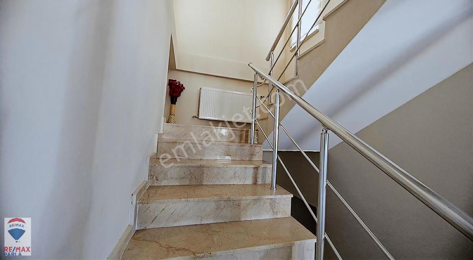 Ladik Kemal Kaplan Yaşam Evlerinde 250m² 4+1 Tripleks - Görsel 18