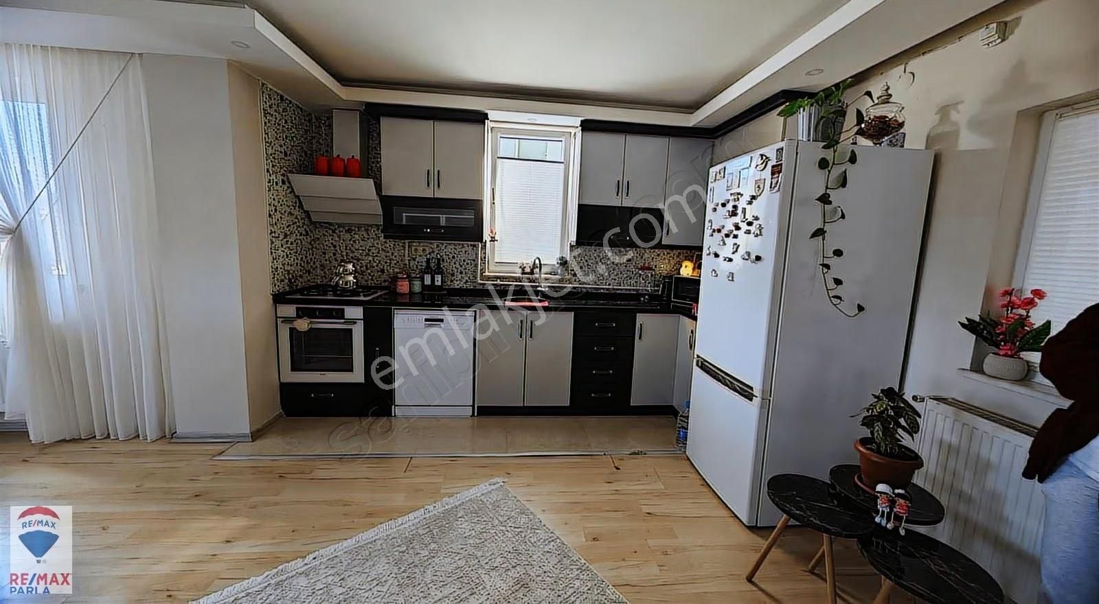 Ladik Kemal Kaplan Yaşam Evlerinde 250m² 4+1 Tripleks - Görsel 14