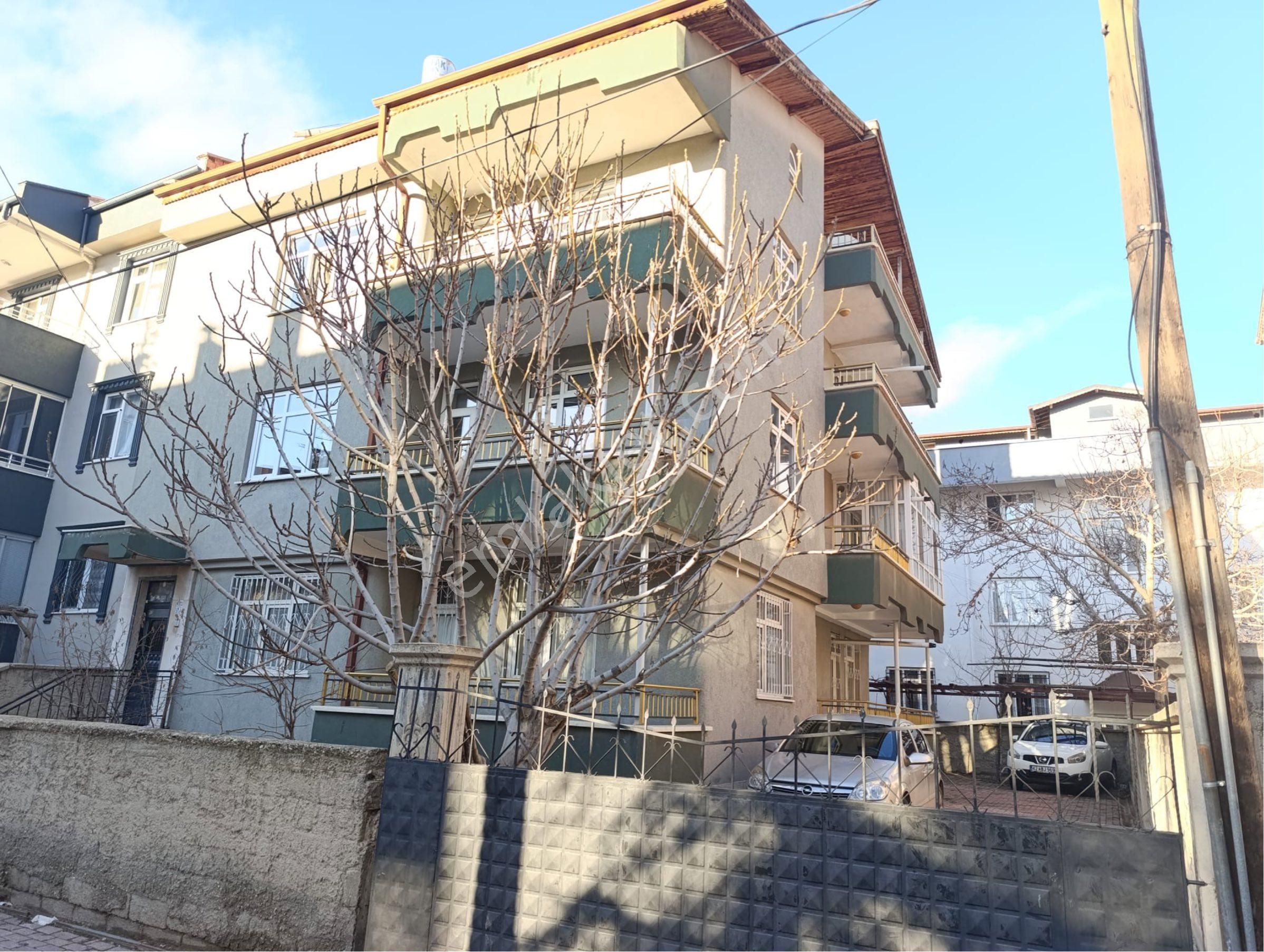 Emin Gyo’dan Meram’da Bahçe Keyfi: Müstakil Tadında 3+1! - Görsel 2