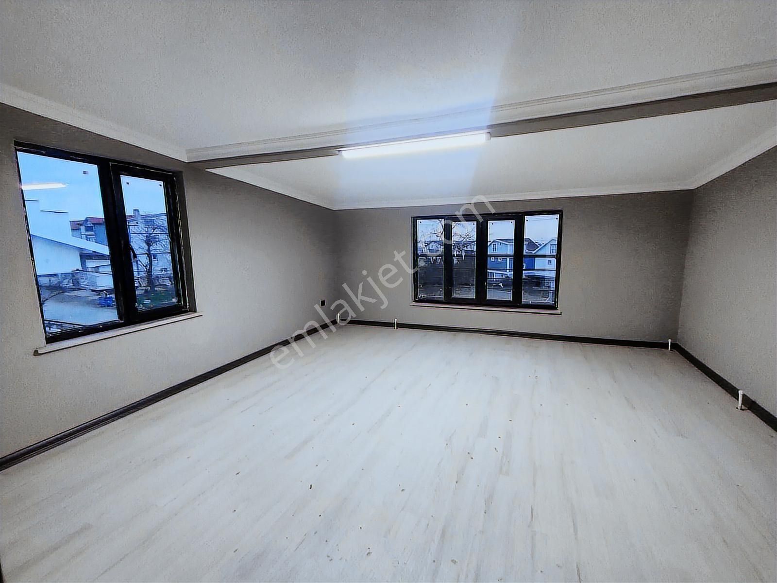 Büyük Bahçeli*4+1*kanalizasyonlu*cadde Cepheli 'kartallardan' - Görsel 15