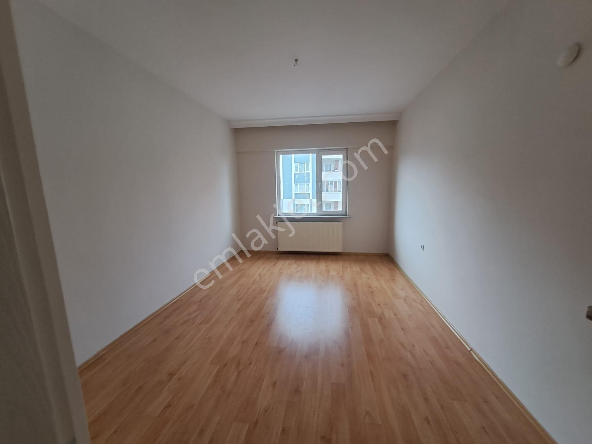 Re/max Advantage'den Yüzüncü Yıl Mahallesinde 3+1 Kiralık Daire - Görsel 11