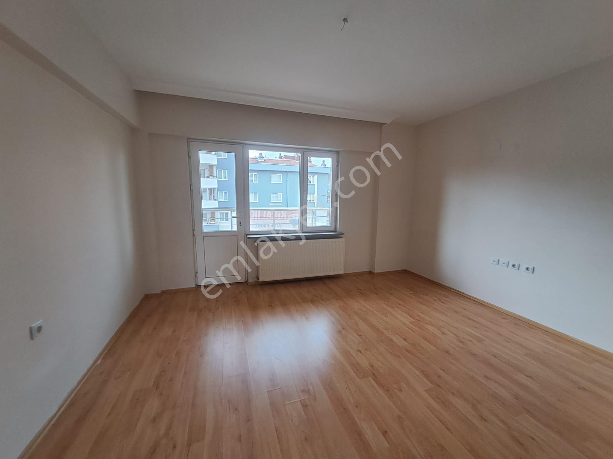 Re/max Advantage'den Yüzüncü Yıl Mahallesinde 3+1 Kiralık Daire - Görsel 8