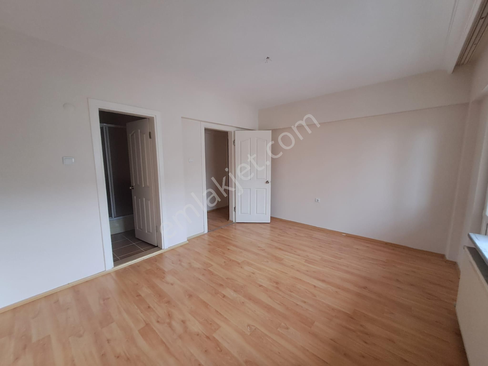 Re/max Advantage'den Yüzüncü Yıl Mahallesinde 3+1 Kiralık Daire - Görsel 12
