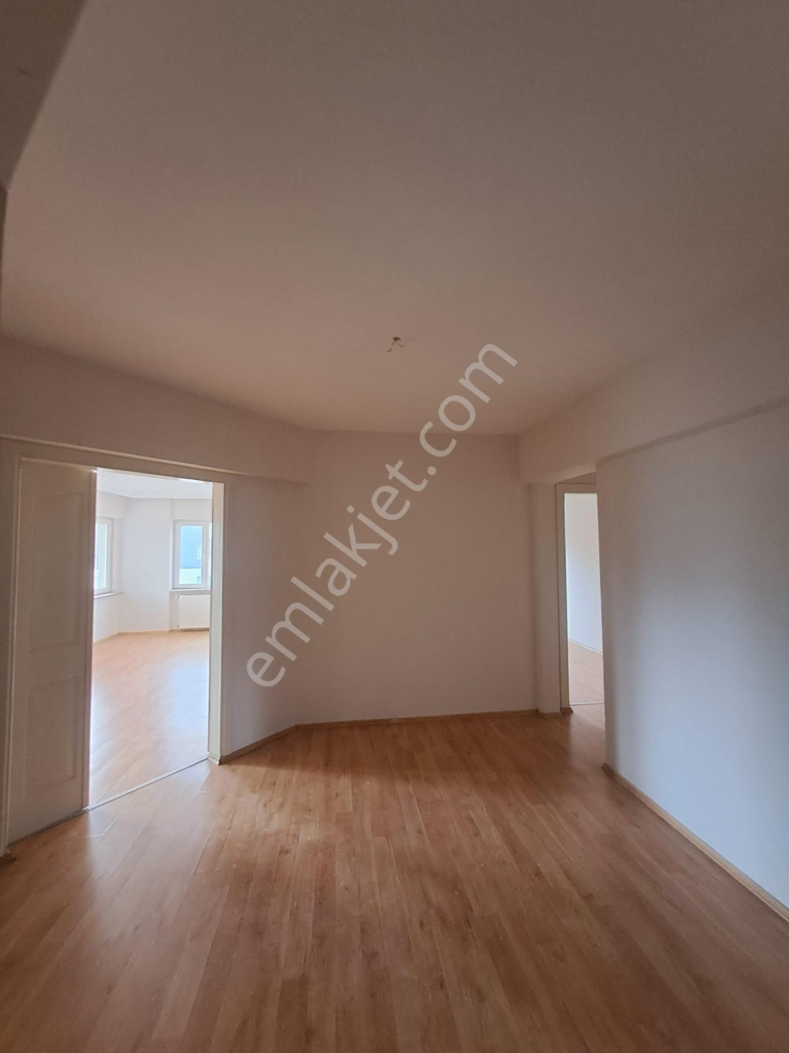 Re/max Advantage'den Yüzüncü Yıl Mahallesinde 3+1 Kiralık Daire - Görsel 13