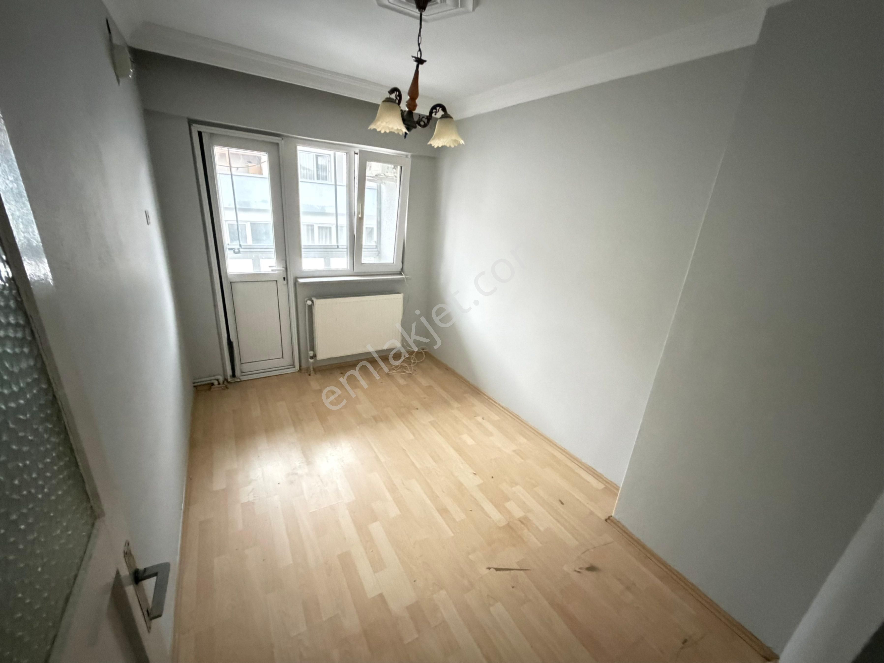 Tırpan Gayrimenkulden Ömerbey Mah.3+1 120m2 Merkezde Masrafsız Satılık Daire - Görsel 8