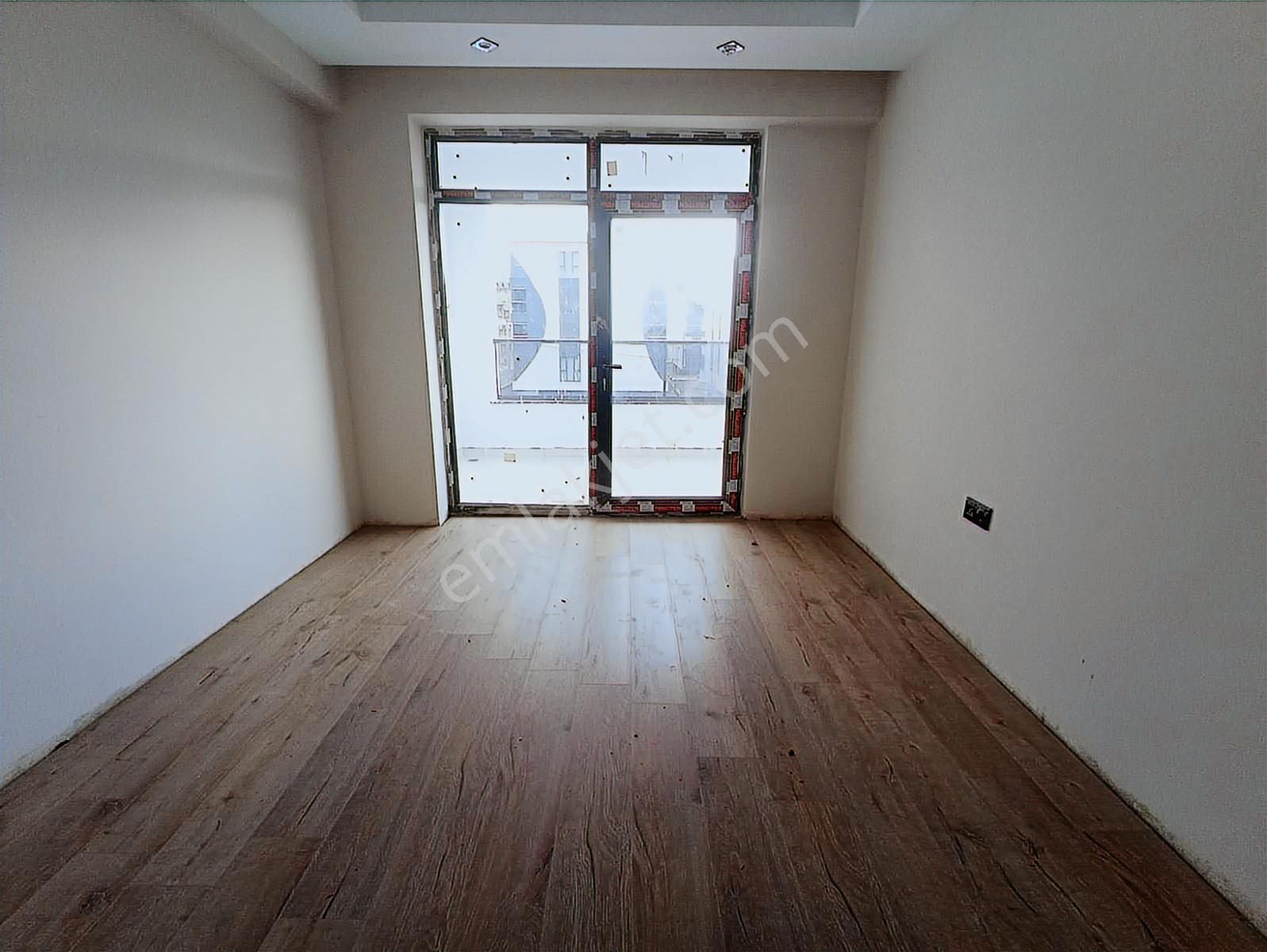 Vadişehir Sınırında 2+0 Kat Seçenekli Lüx Daireler