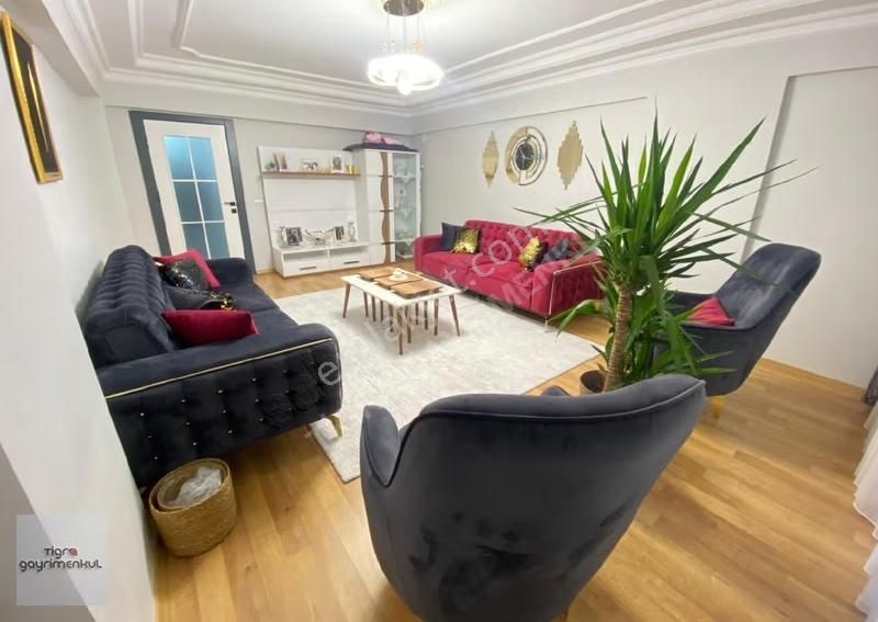 ▄tigra▄sultan Fatih Cd Yakını Yapılı Şehir Manzaralı 6+1 Dublex