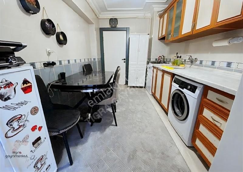 ▄tigra▄sultan Fatih Cd Yakını Yapılı Şehir Manzaralı 6+1 Dublex - Görsel 14