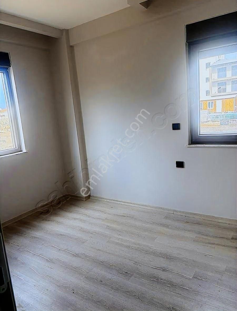 Döşemealtinda Hipodrum Yakını Satılık Sıfır 1+1 Bahçe Katı