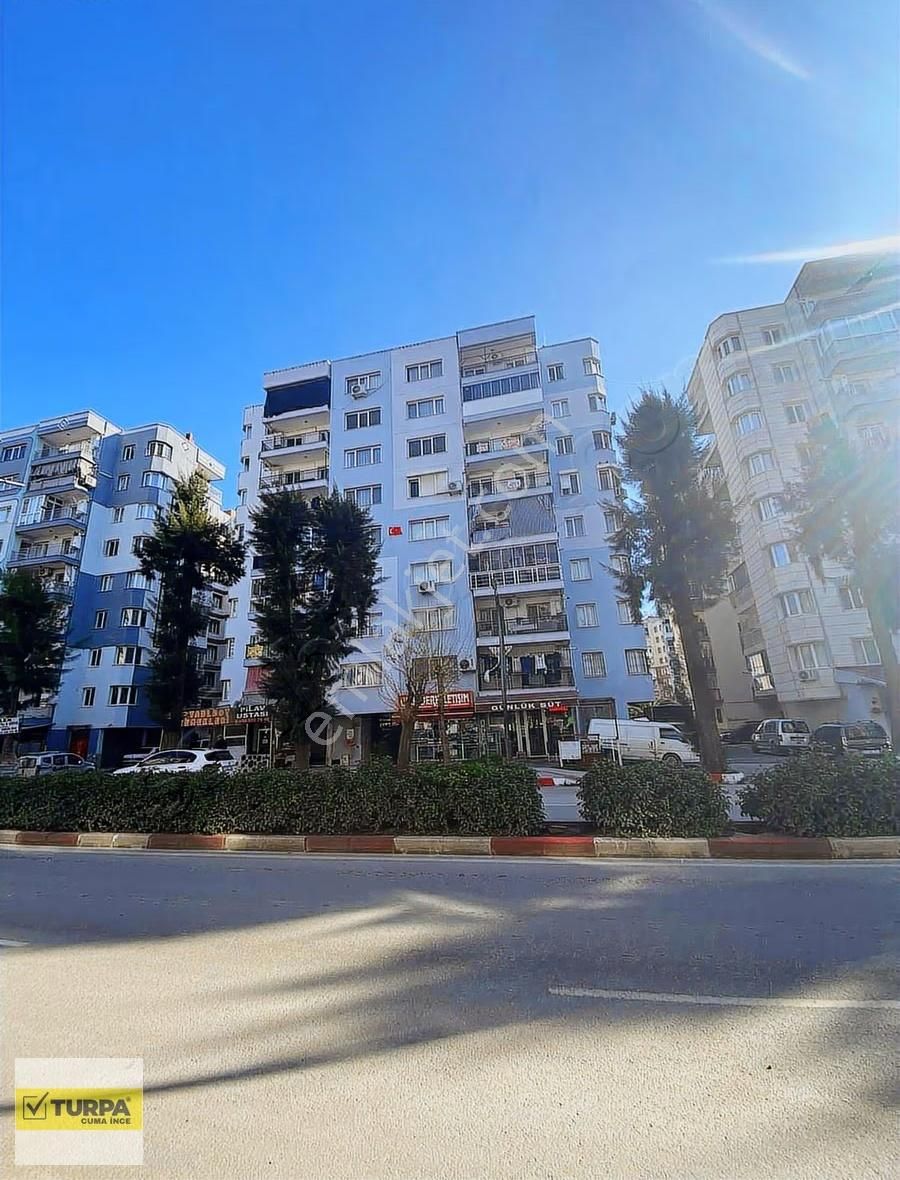 Torbalı Merkez De Site İçerisinde Ara Kat Asansörlü Daire 3+1