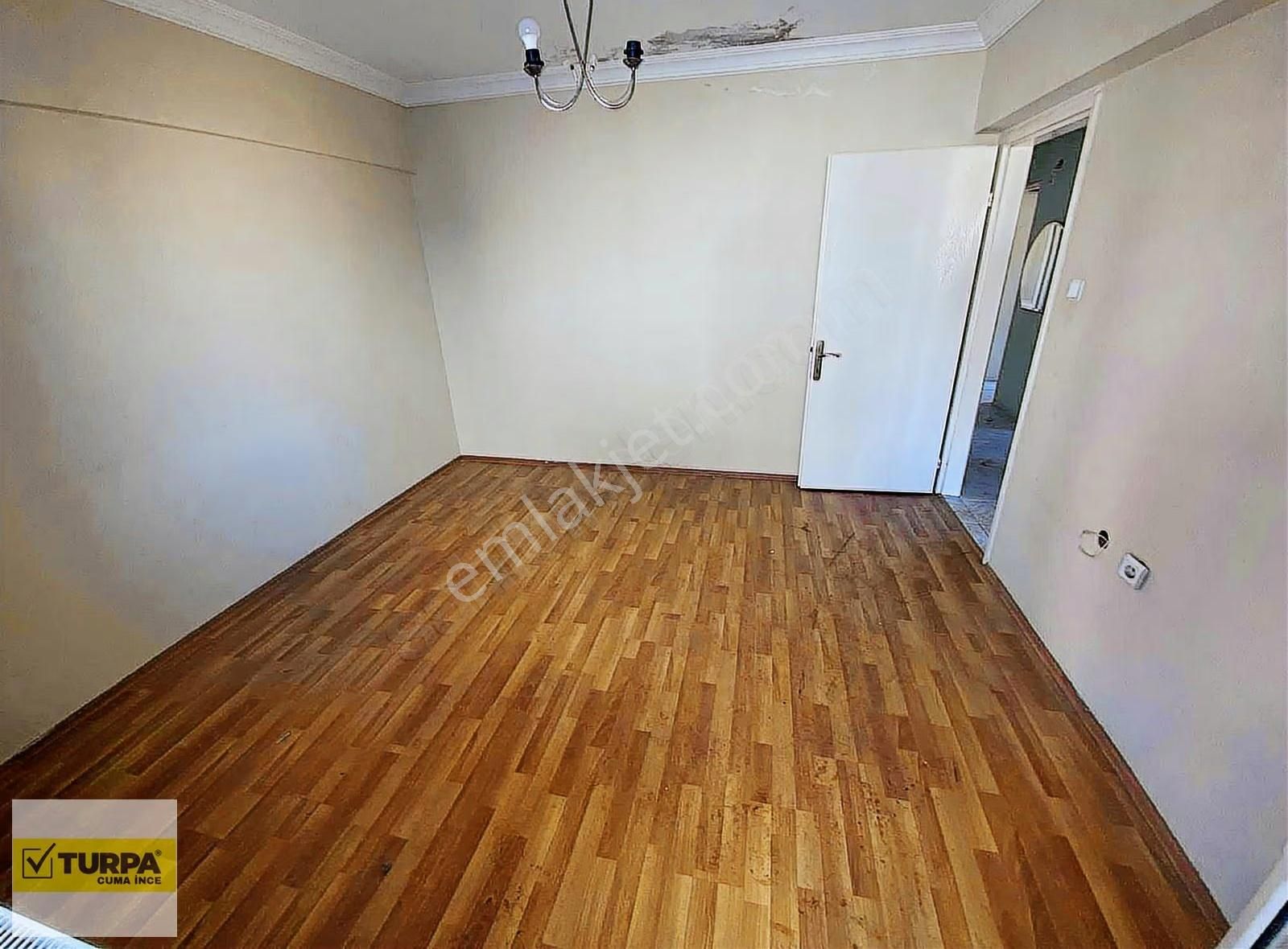 Torbalı Merkez De Site İçerisinde Ara Kat Asansörlü Daire 3+1 - Görsel 19