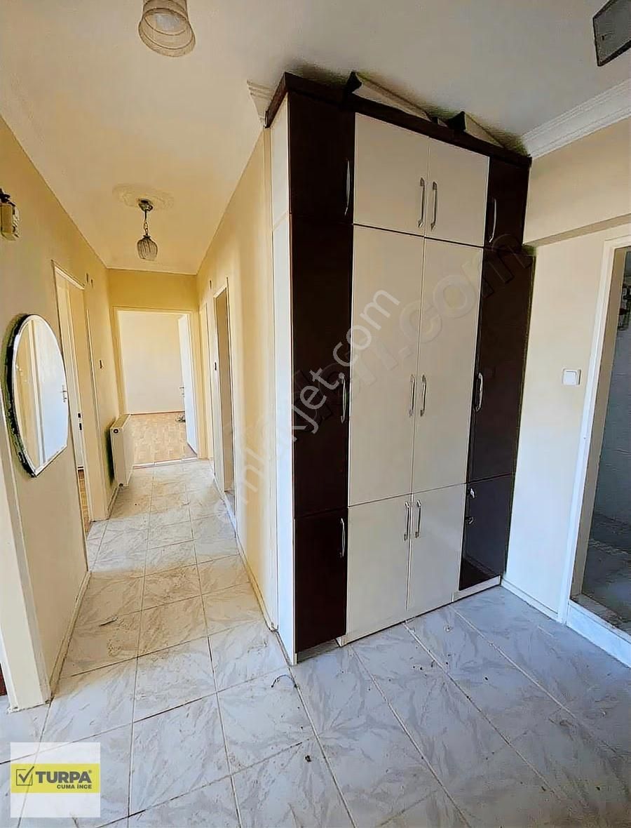 Torbalı Merkez De Site İçerisinde Ara Kat Asansörlü Daire 3+1 - Görsel 11