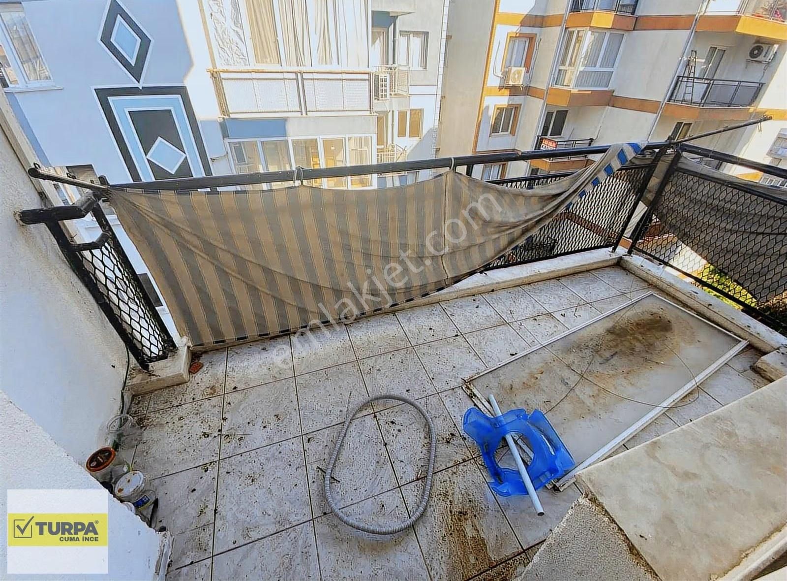 Torbalı Merkez De Site İçerisinde Ara Kat Asansörlü Daire 3+1 - Görsel 23