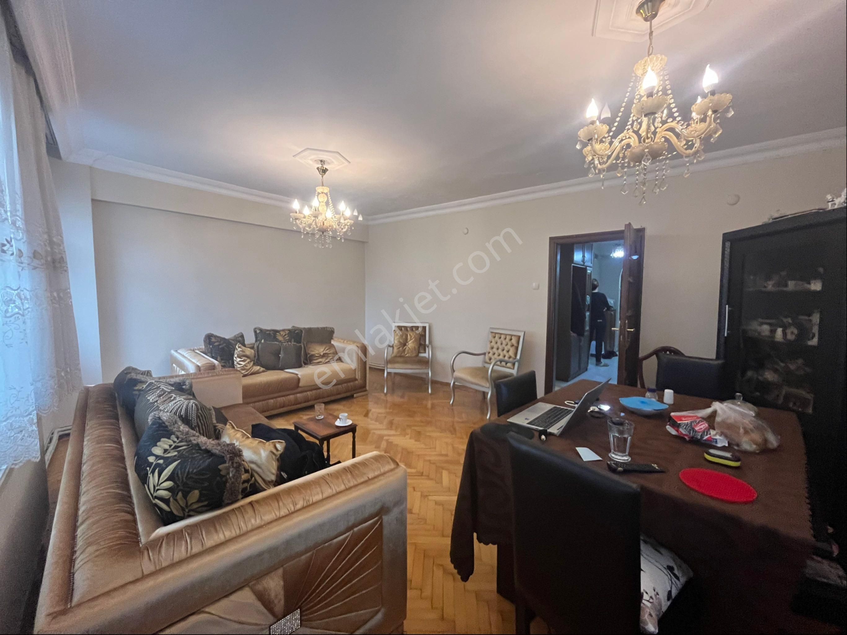 Ecem Emlaktan Kocamustafapaşa Merkezi Konumda Ara Kat 120m2 - Görsel 3