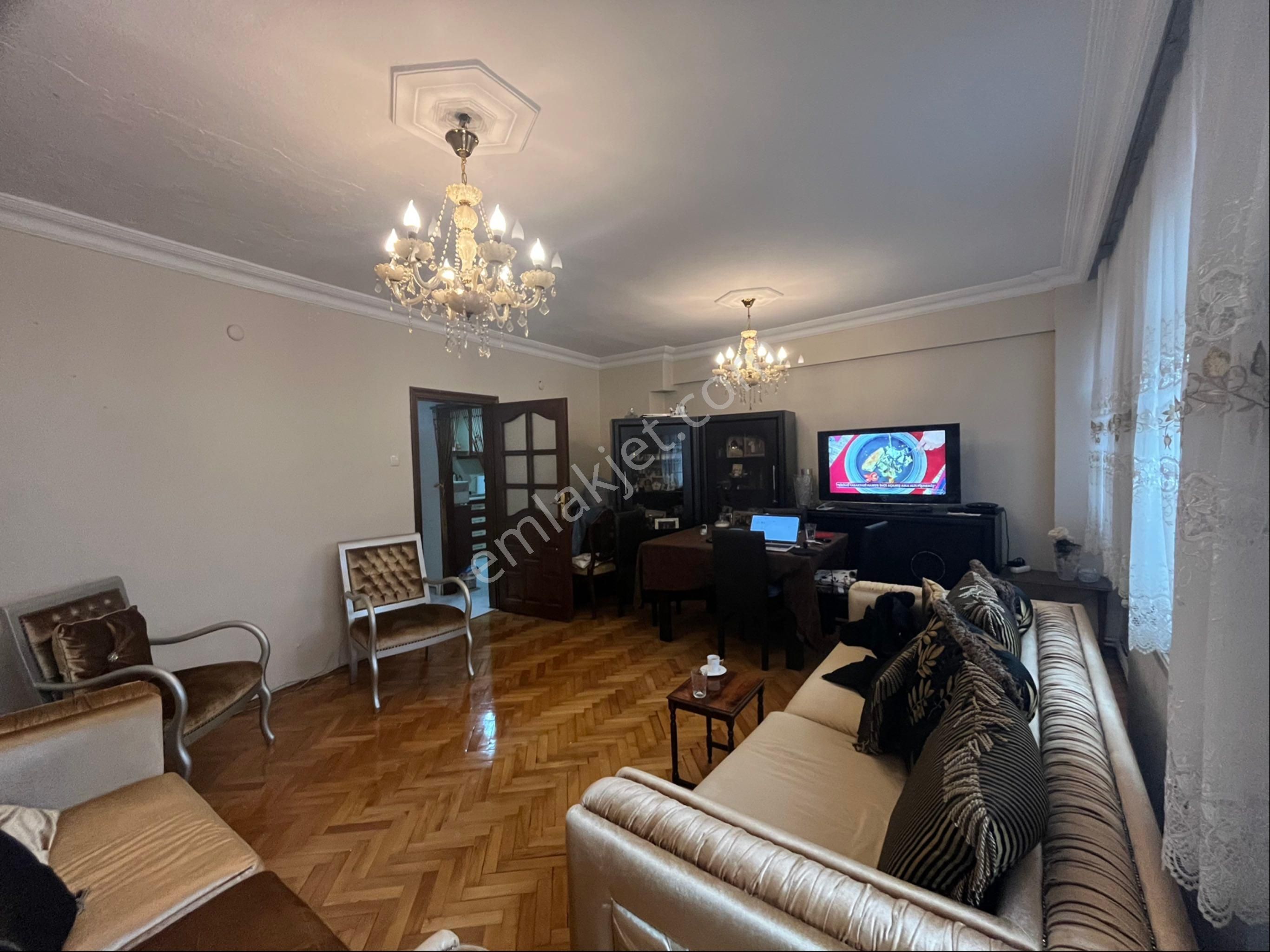 Ecem Emlaktan Kocamustafapaşa Merkezi Konumda Ara Kat 120m2 - Görsel 4