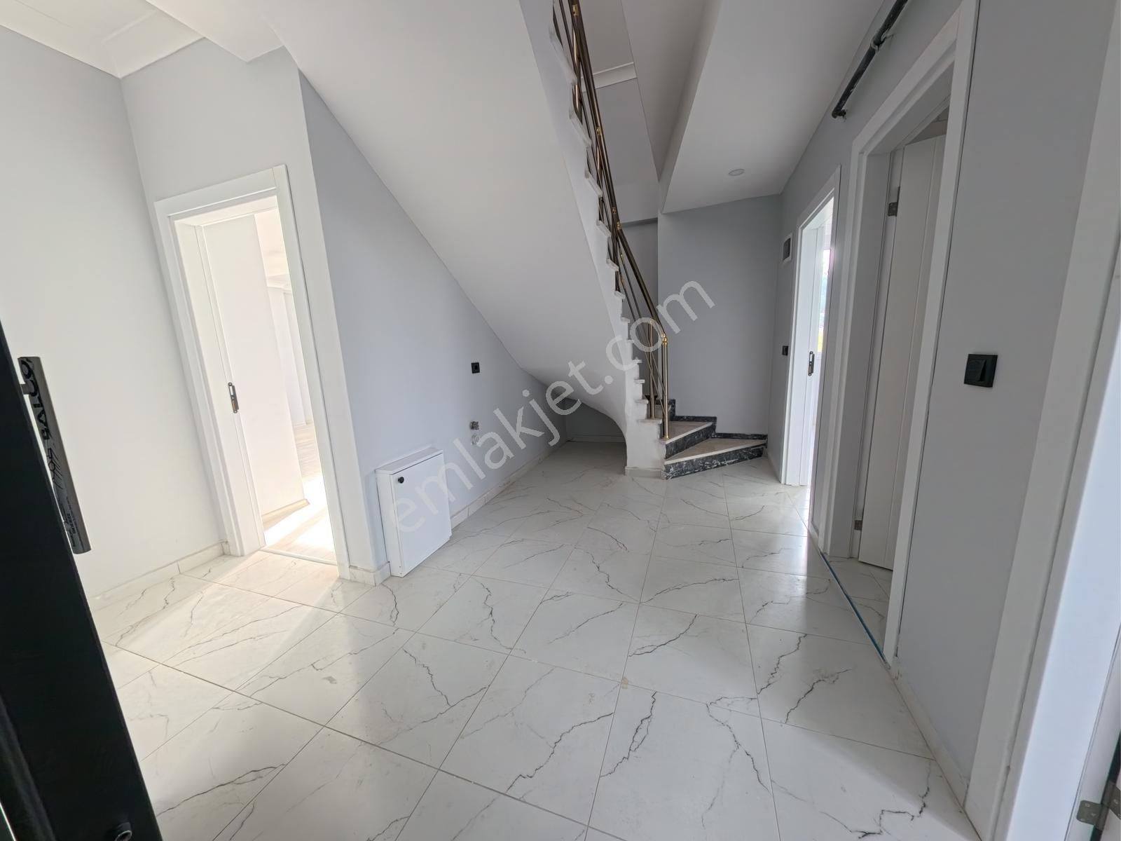 Atatürk Mah.yeni Yapılan Hasteneye Komşu 4+1 Sıfır Üst Dubleks - Görsel 24