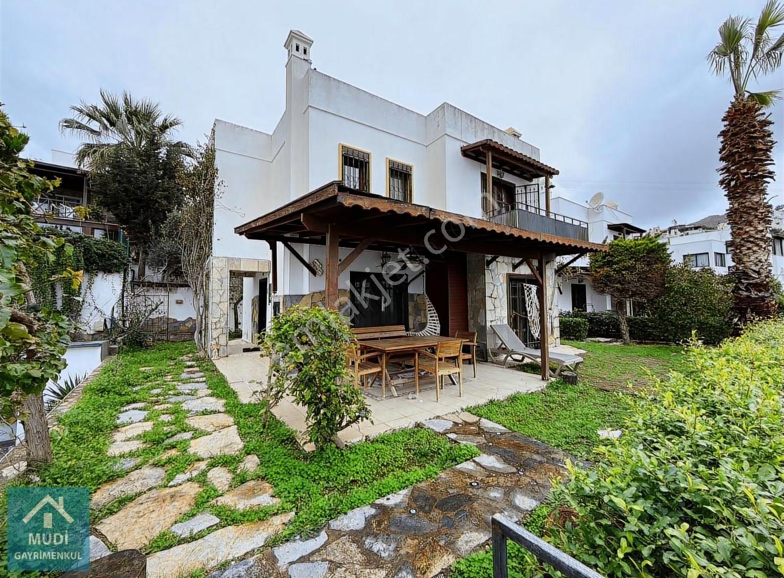 Bodrum Bağla'da 3 +1 Tam Müstakil Satılık Villa