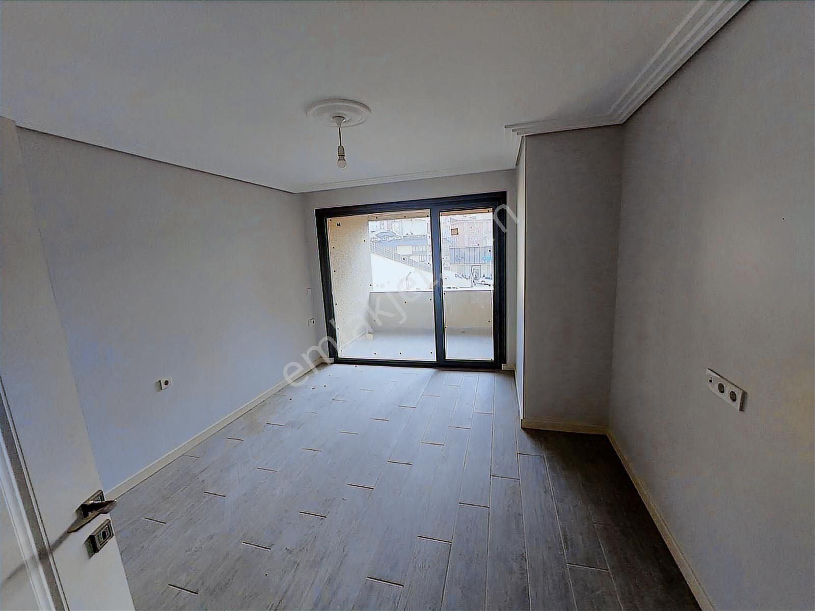 Üsküdar Merkeze Yakın Arakat Tripleks 2+1 - Görsel 16