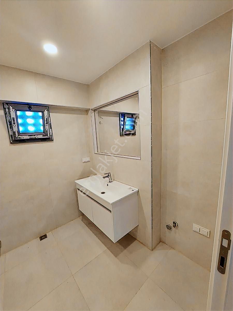 Üsküdar Merkeze Yakın Arakat Tripleks 2+1 - Görsel 11