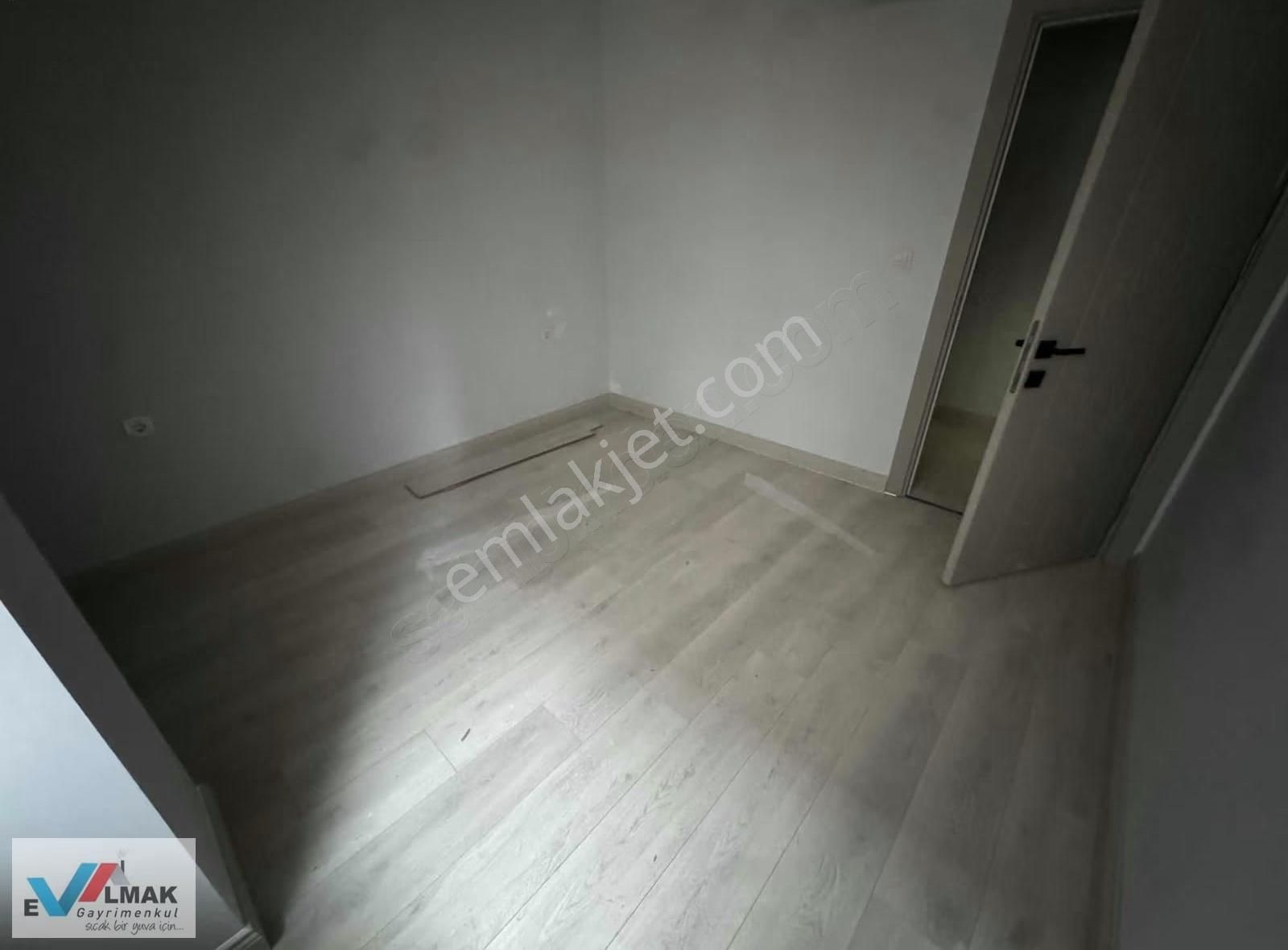 Evalmak'tan Kanarya Mah.de Satılık 1+1 Y.giriş Daire - Görsel 16