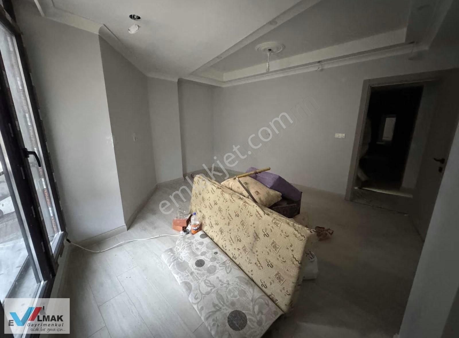 Evalmak'tan Kanarya Mah.de Satılık 1+1 Y.giriş Daire - Görsel 10