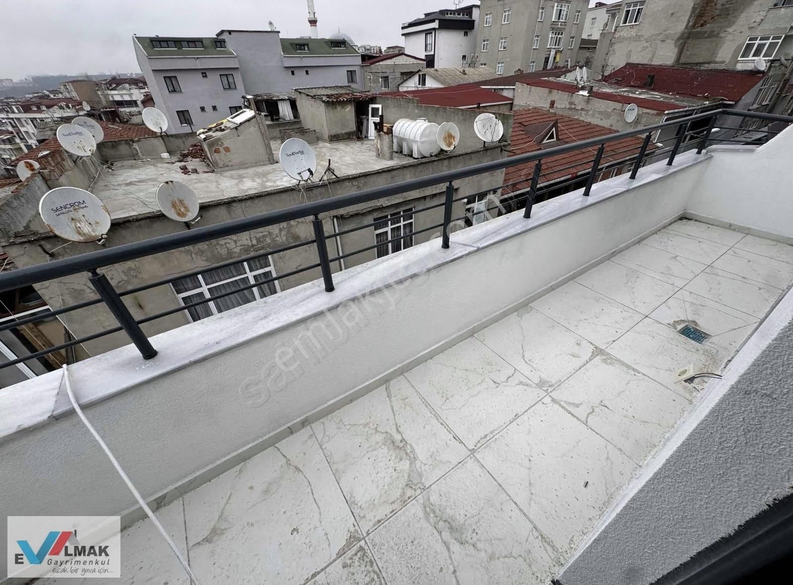 Evalmak'tan Kanarya Mah.de Satılık 1+1 Teras Kat Daire - Görsel 20