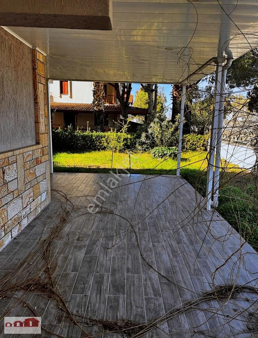 Kuşadası Güzelçamlıda Ecz. Sitesinde Denize 50 M. Köşe Villa - Görsel 16