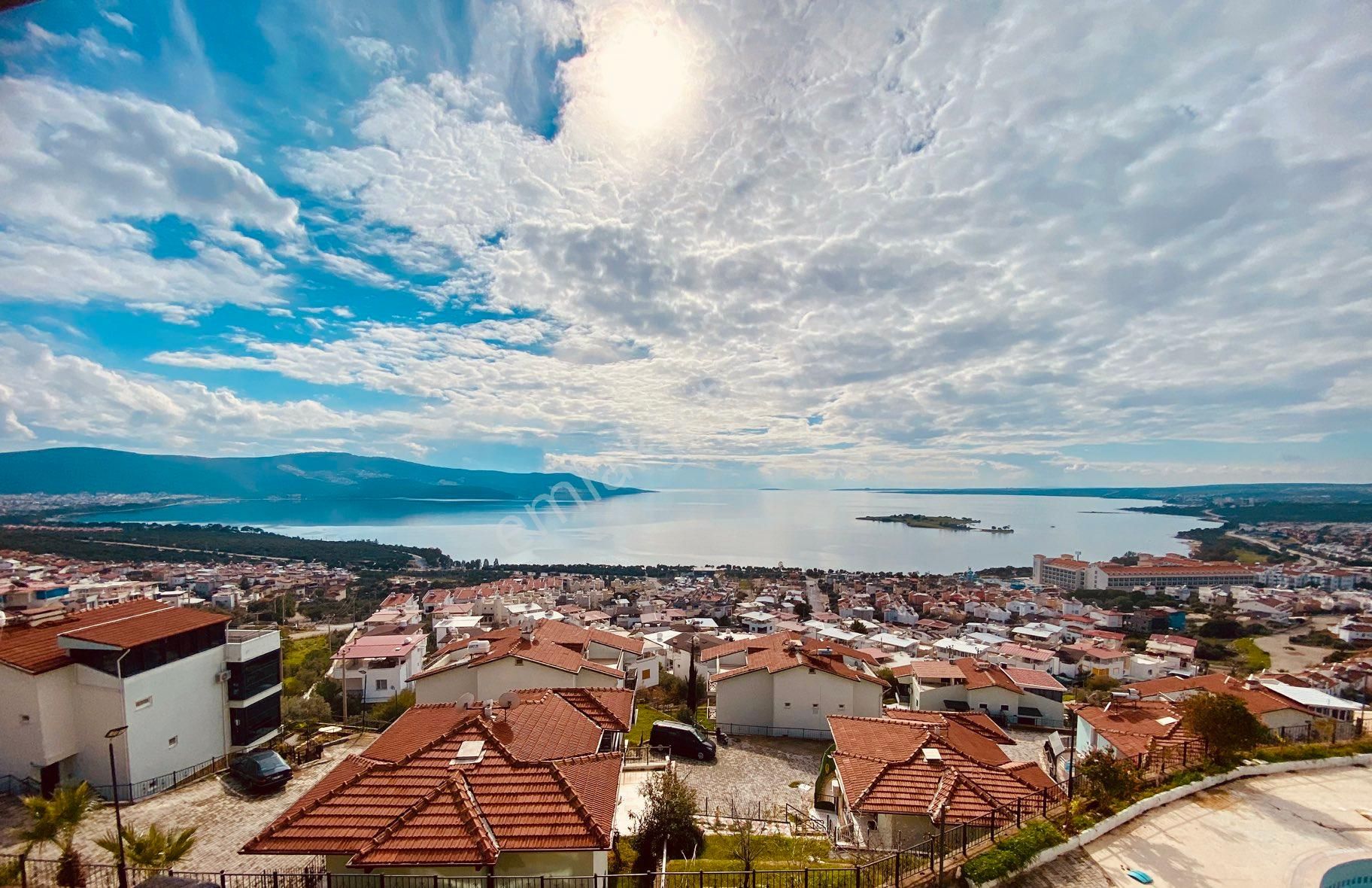 Didim Akbük'te Deniz Manzaralı Eşyalı Satılık 2+1 Dubleks Daire