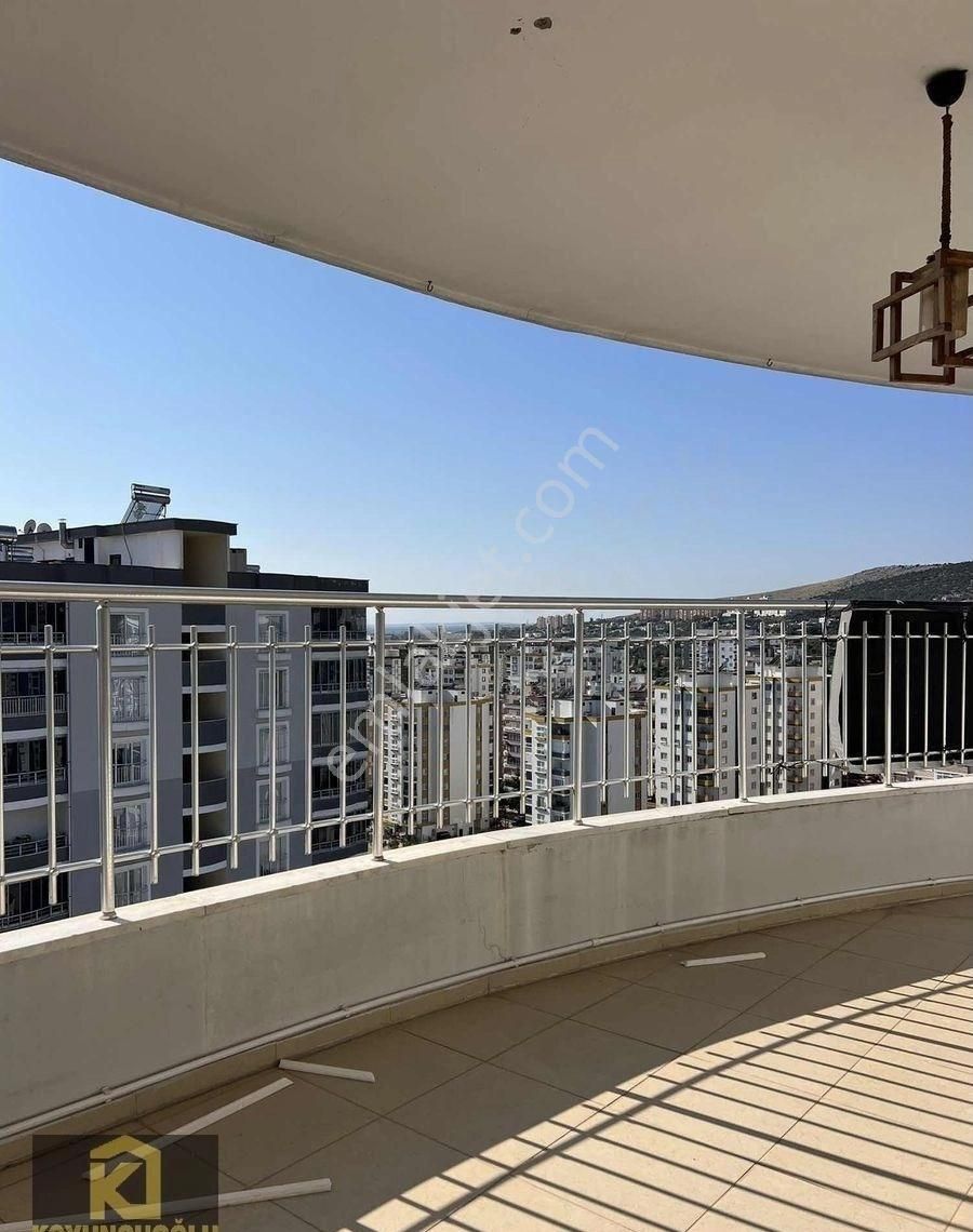 Koyuncuoğlu'ndan Rezidans'da Kiralık 4+1 - Görsel 32