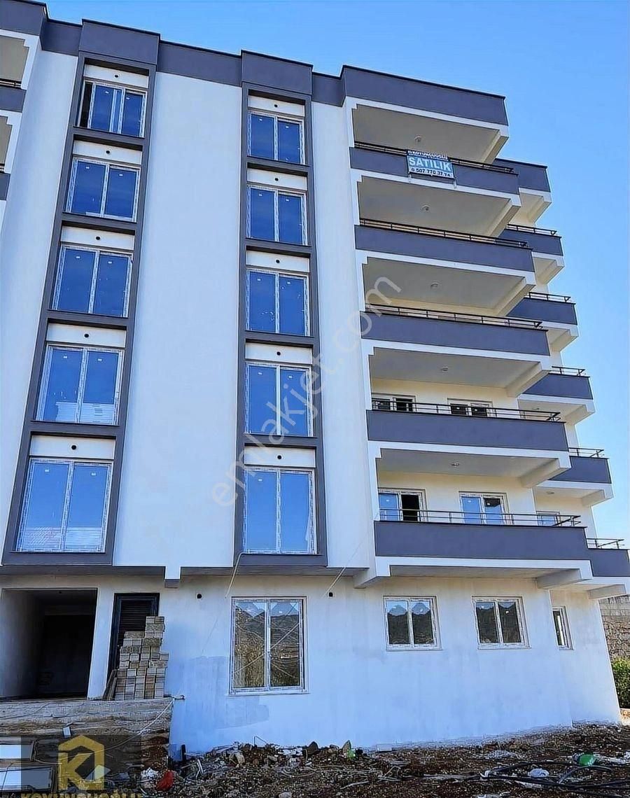 Koyuncuoğlu'ndan Çevreyolu'nda Satılık 4+0