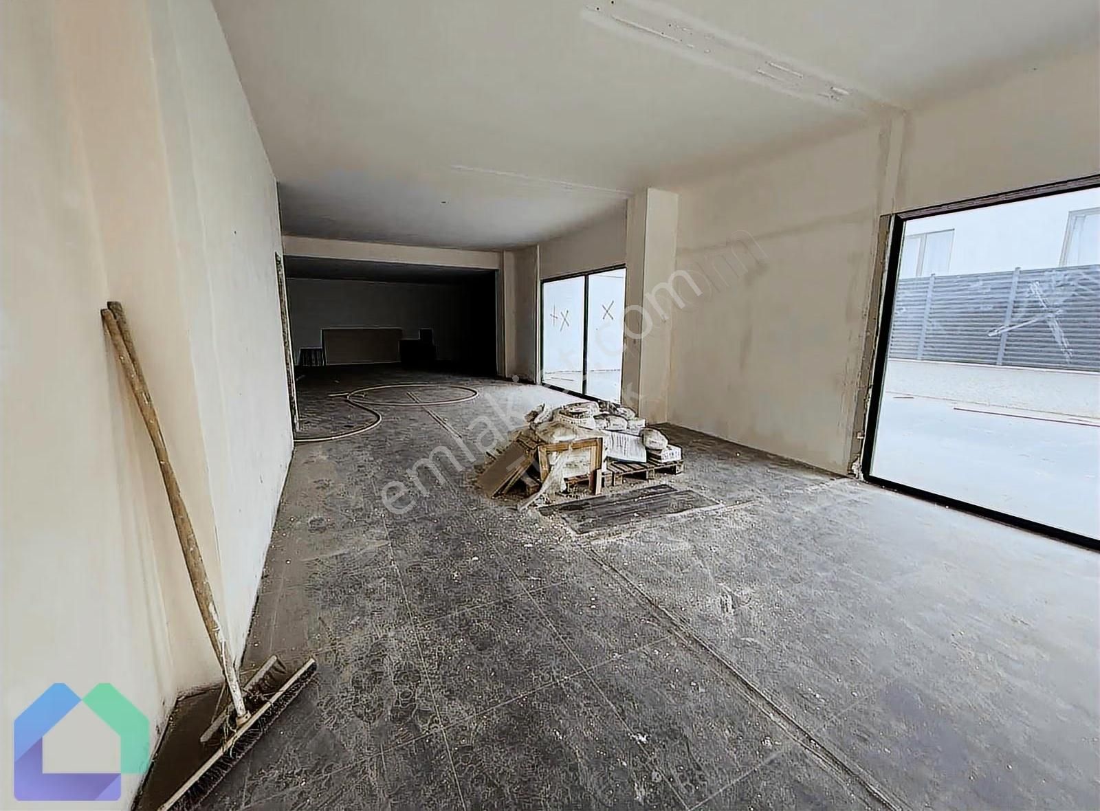 Çamlıca Camisinin Hemen Yanında 470m2 Kiralık Dükkan - Görsel 7