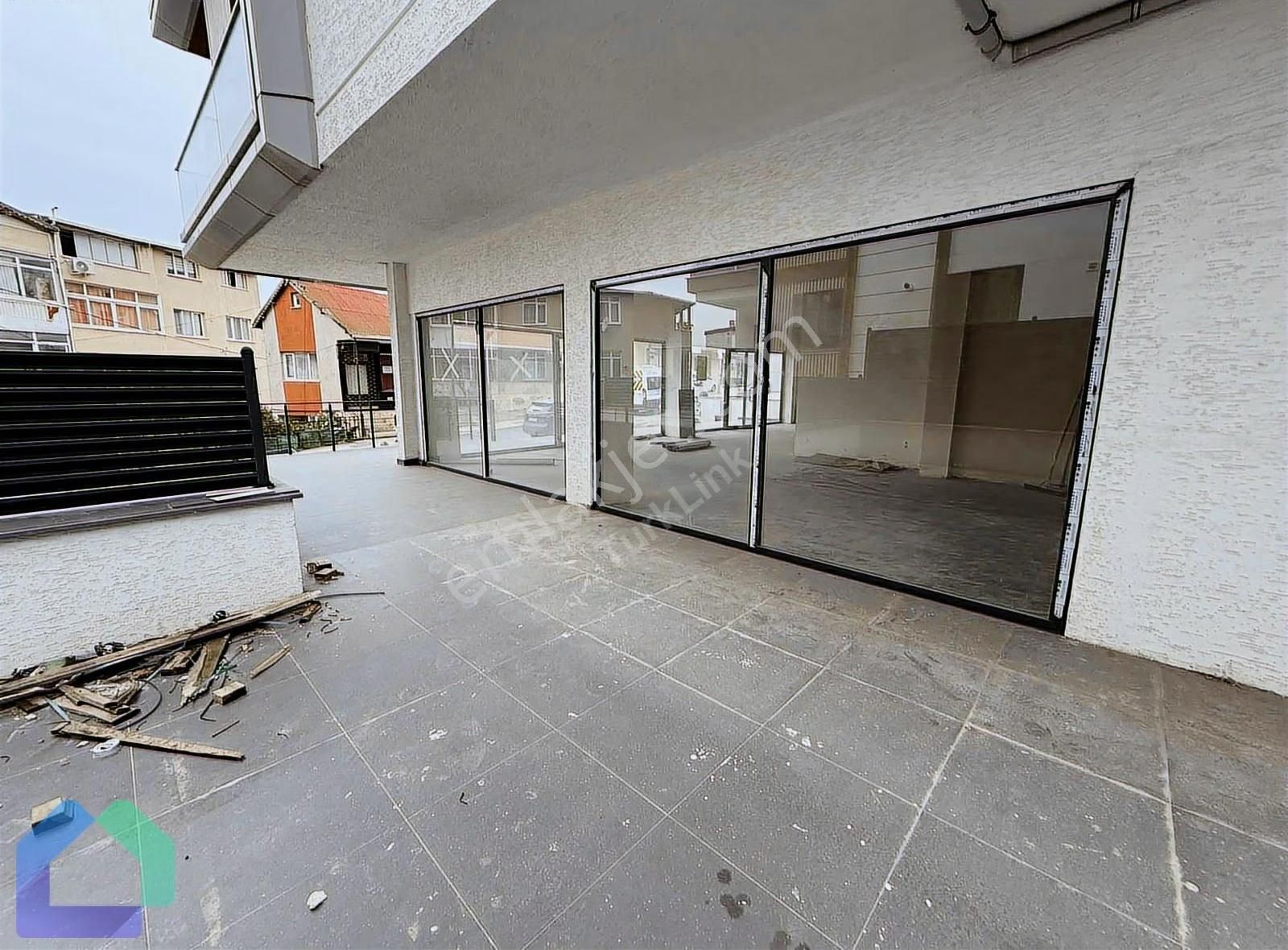 Çamlıca Camisinin Hemen Yanında 470m2 Kiralık Dükkan - Görsel 10