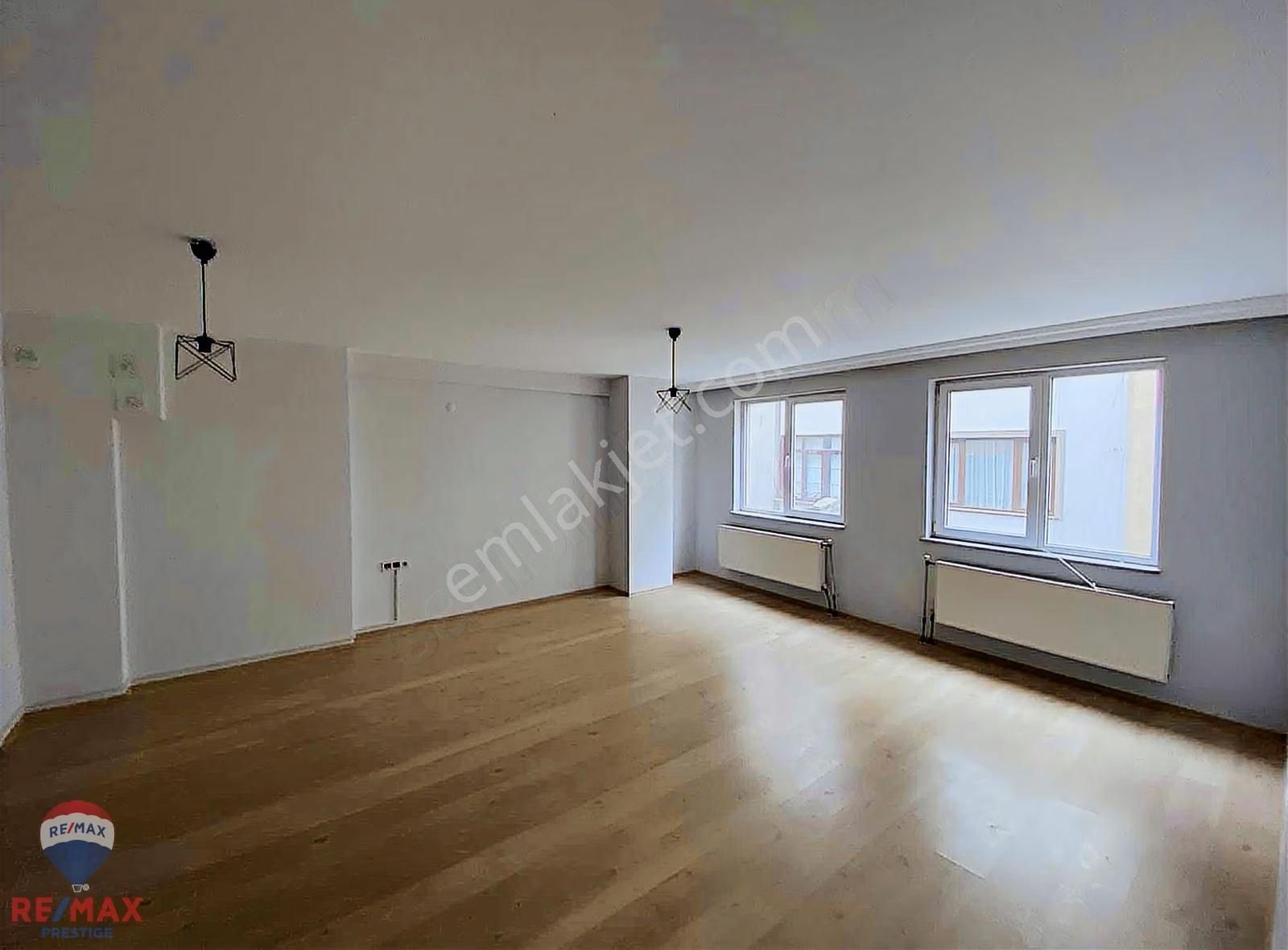 Biga/mustafa Aksekili Sokakta 2+1 Ara Kat Kiralık Daire!