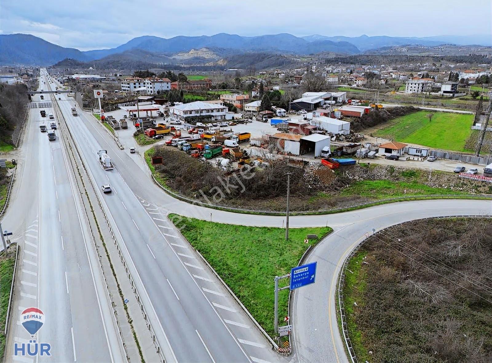 Ömer İnan Re/max Hür 4361m2 Eskişehir Yolu Üzeri Sanayi Arsası