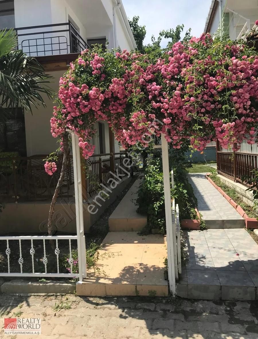 Marmaraeregli Yeniçiftlik Güzide Kent Havuzlu Site İçi Villa - Görsel 17