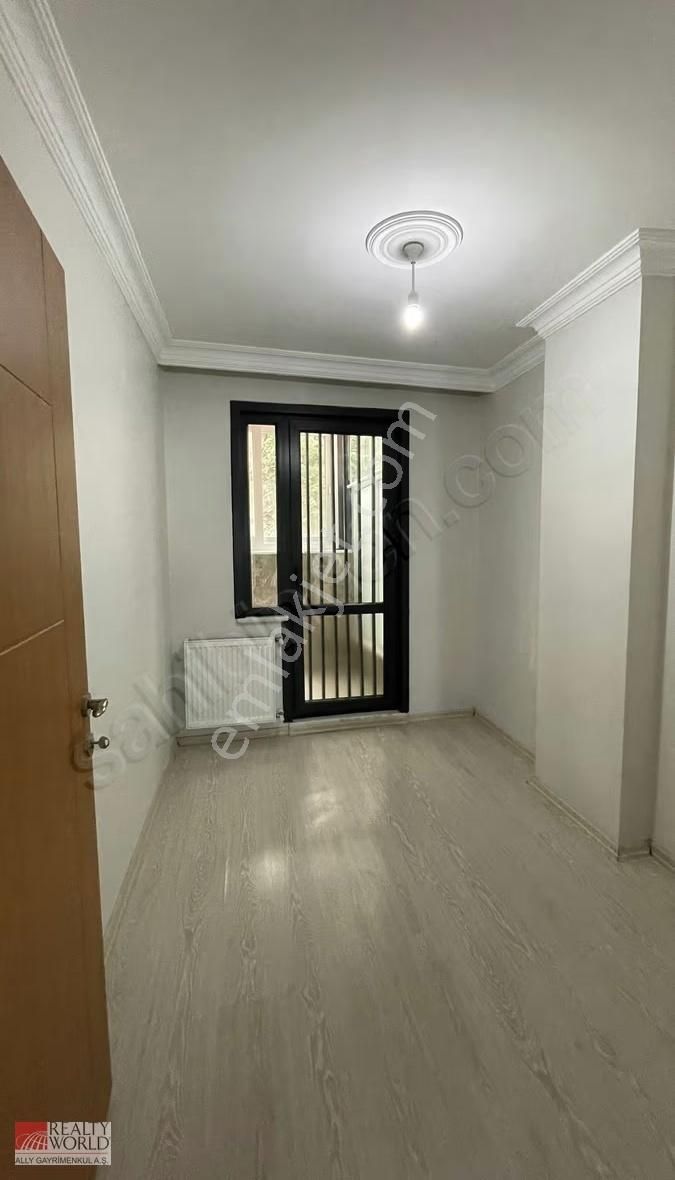 Atlas Üni. Ve İett Otobüs Son Duragına Komşu 2+1 Kiralık Daire - Görsel 15