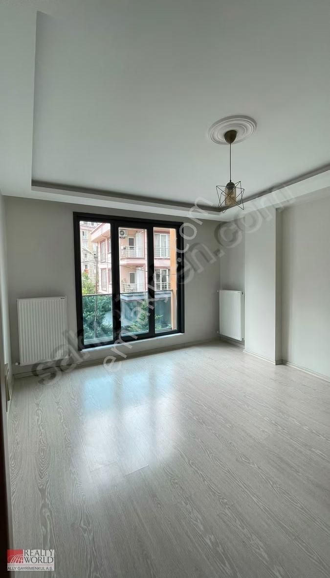 Atlas Üni. Ve İett Otobüs Son Duragına Komşu 2+1 Kiralık Daire - Görsel 6