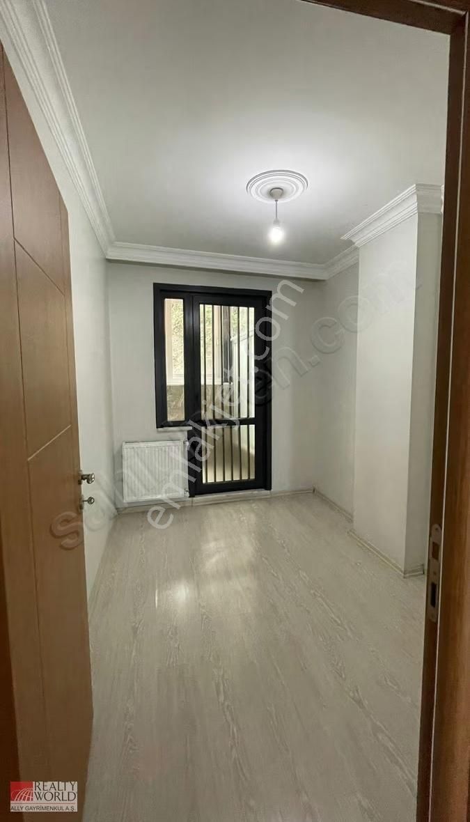 Atlas Üni. Ve İett Otobüs Son Duragına Komşu 2+1 Kiralık Daire - Görsel 16