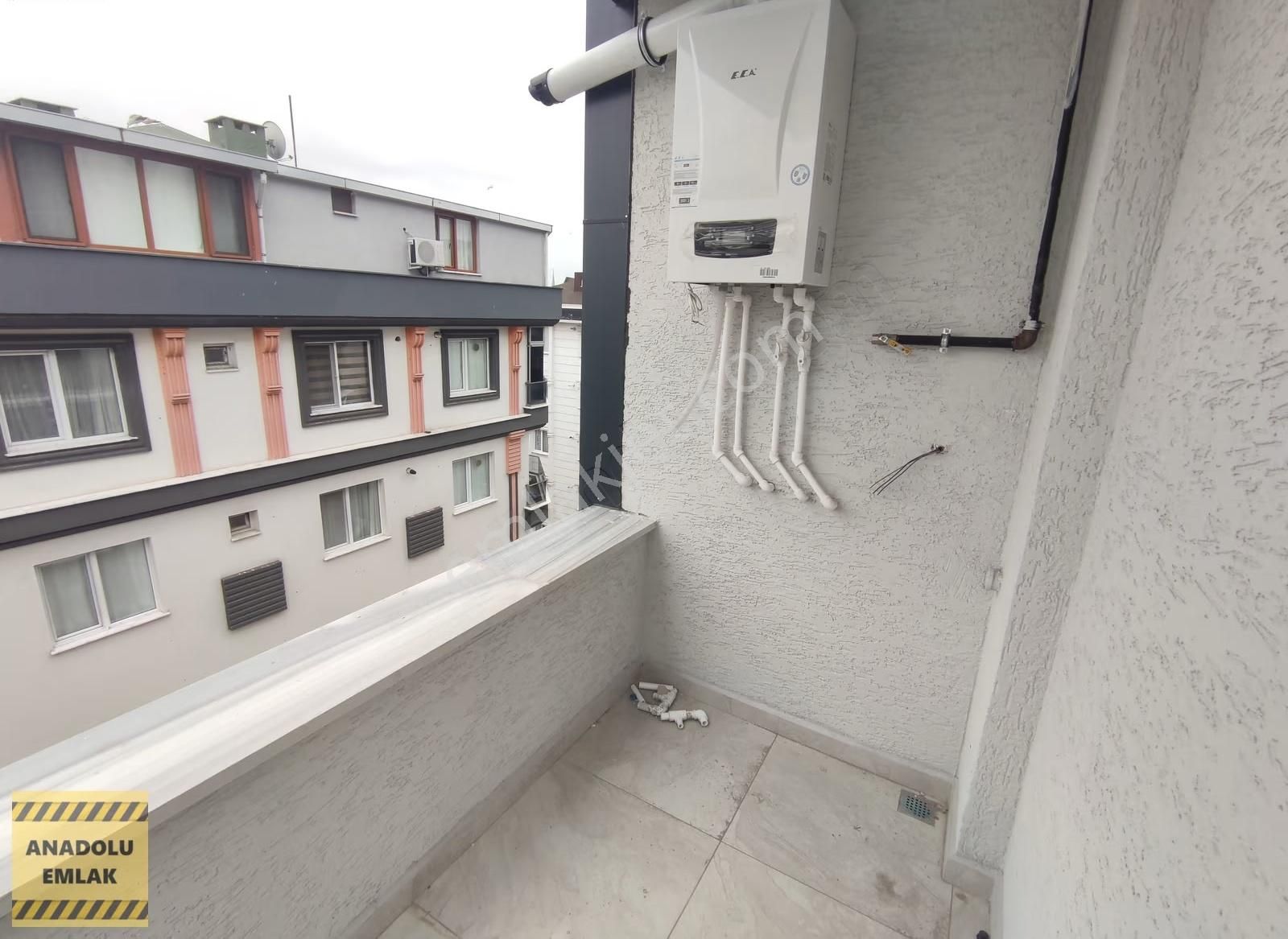 Satılık 3+1 Sıfır Ara Kat Geniş Daire Ebeveyn Banyolu Balkonlu - Görsel 4