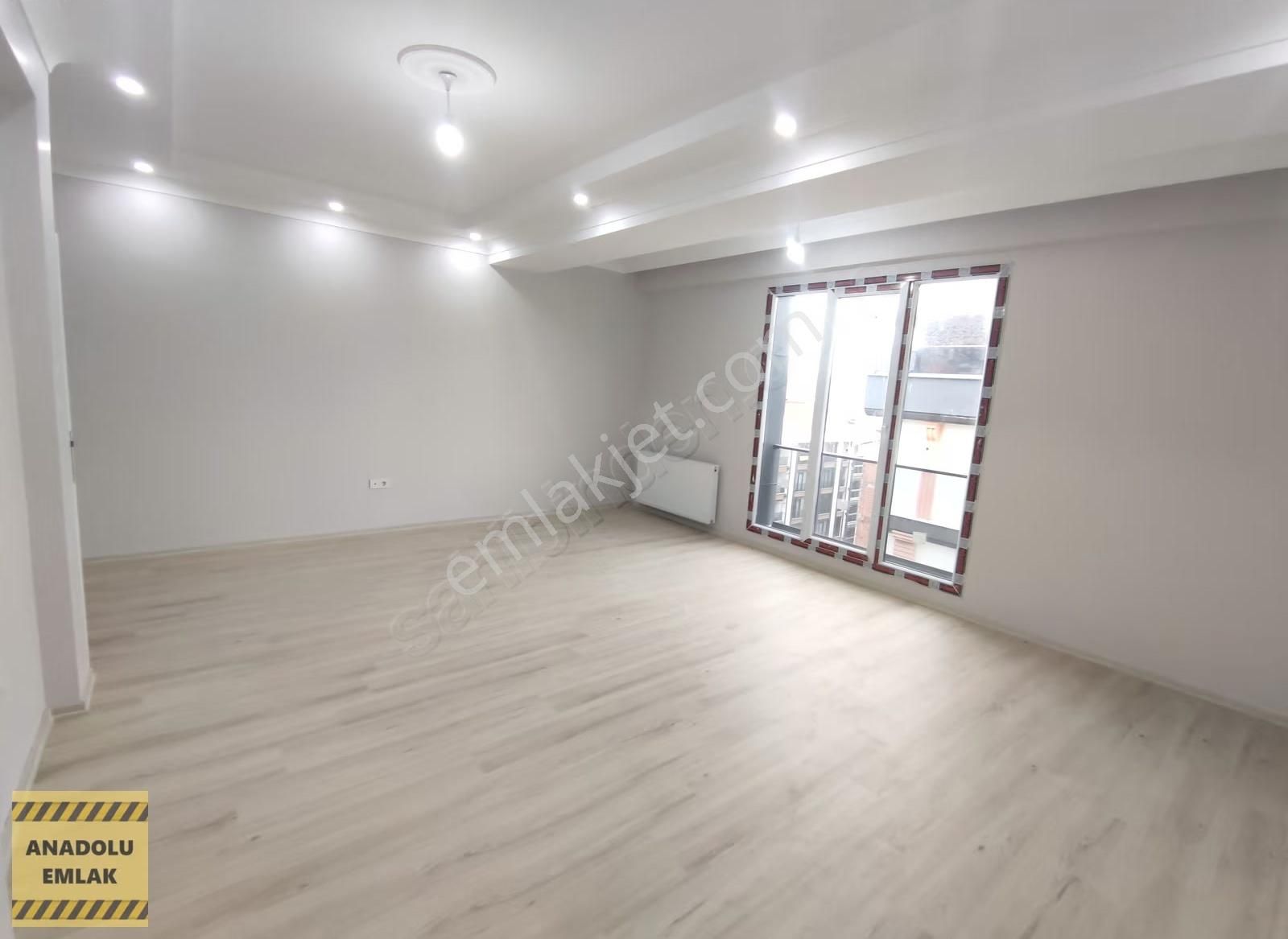Satılık 3+1 Sıfır Ara Kat Geniş Daire Ebeveyn Banyolu Balkonlu - Görsel 9