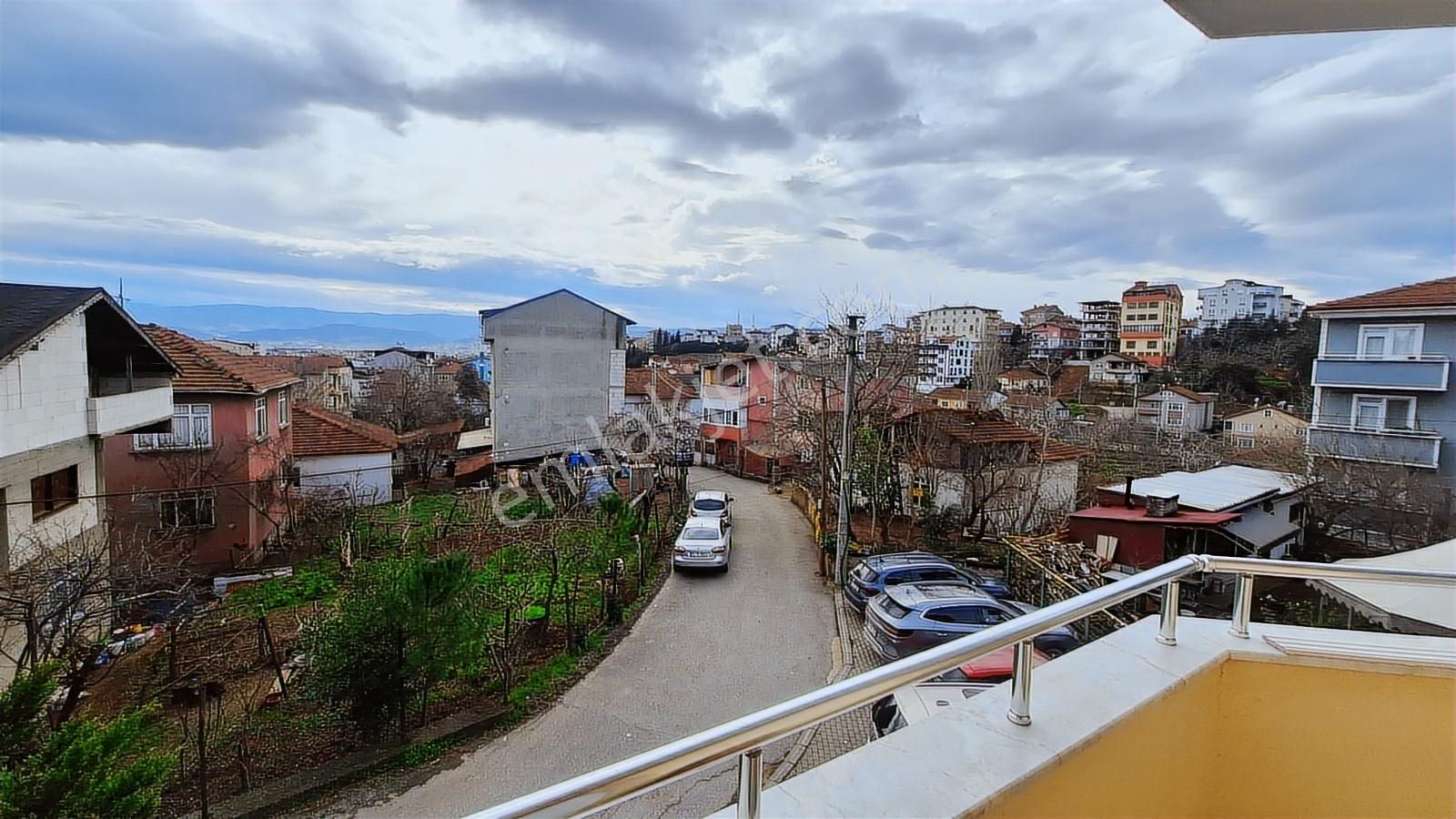 Derince Sırrıpaşa Çenedere Cad. Üzeri Satılık 3+1 Arakat Daire - Görsel 18