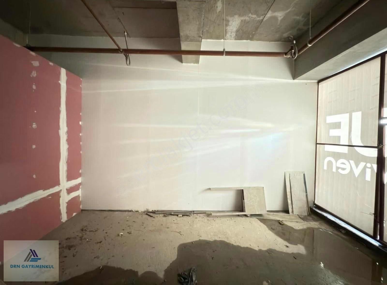 Bornova Viven Vogue'de Kiralık Cadde Üzeri 3 Dükkan (488m²) - Görsel 17