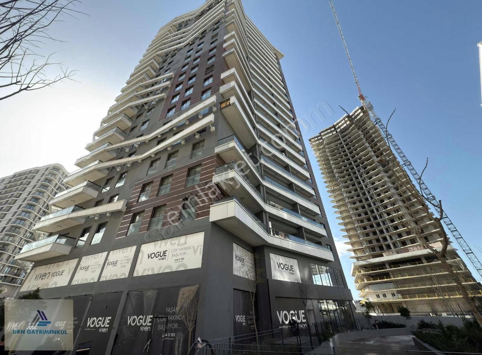 Bornova Viven Vogue'de Kiralık Cadde Üzeri 3 Dükkan (488m²) - Görsel 3