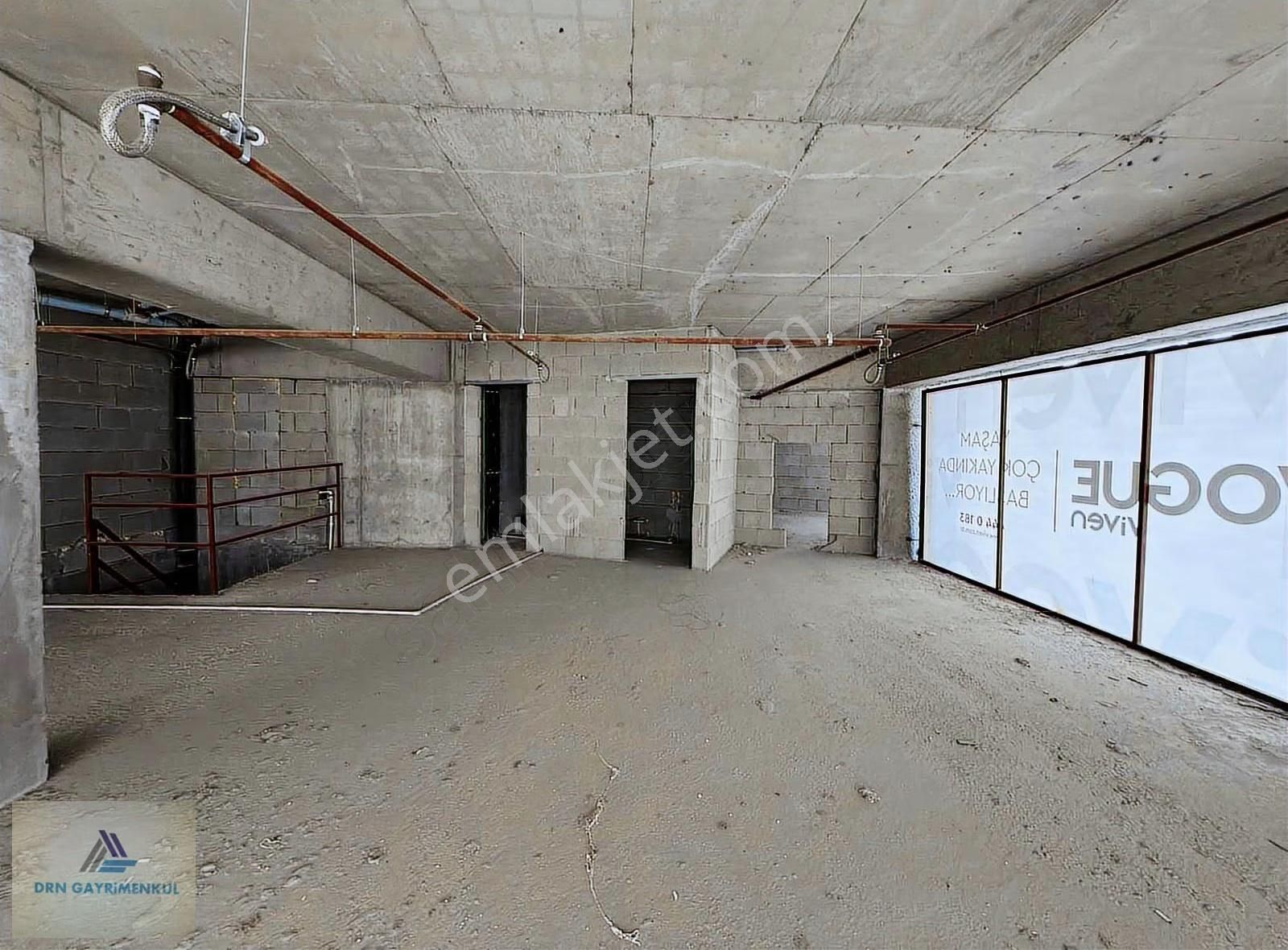 Bornova Viven Vogue'de Kiralık Cadde Üzeri 3 Dükkan (488m²) - Görsel 25