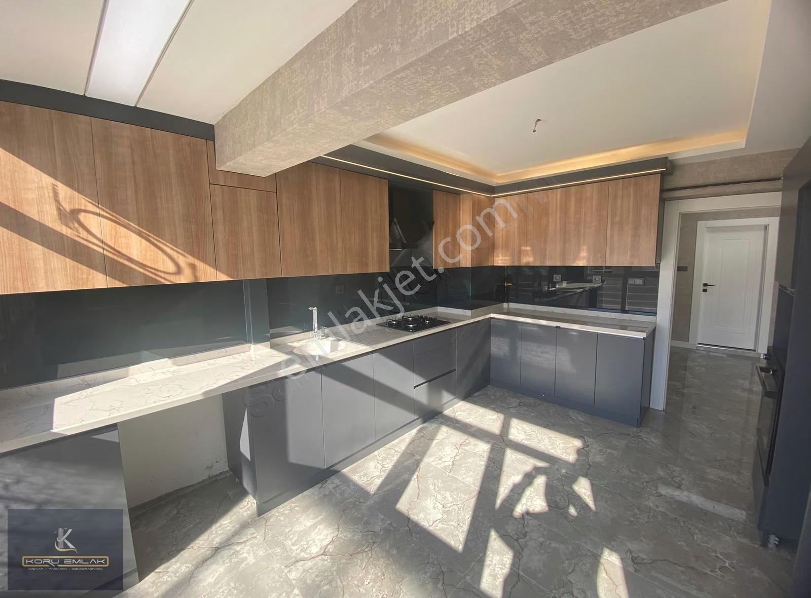 Mevlana Kültür Merk. Komşu 3+1 Ara Kat Ultra Lüks Yapıda - Görsel 3