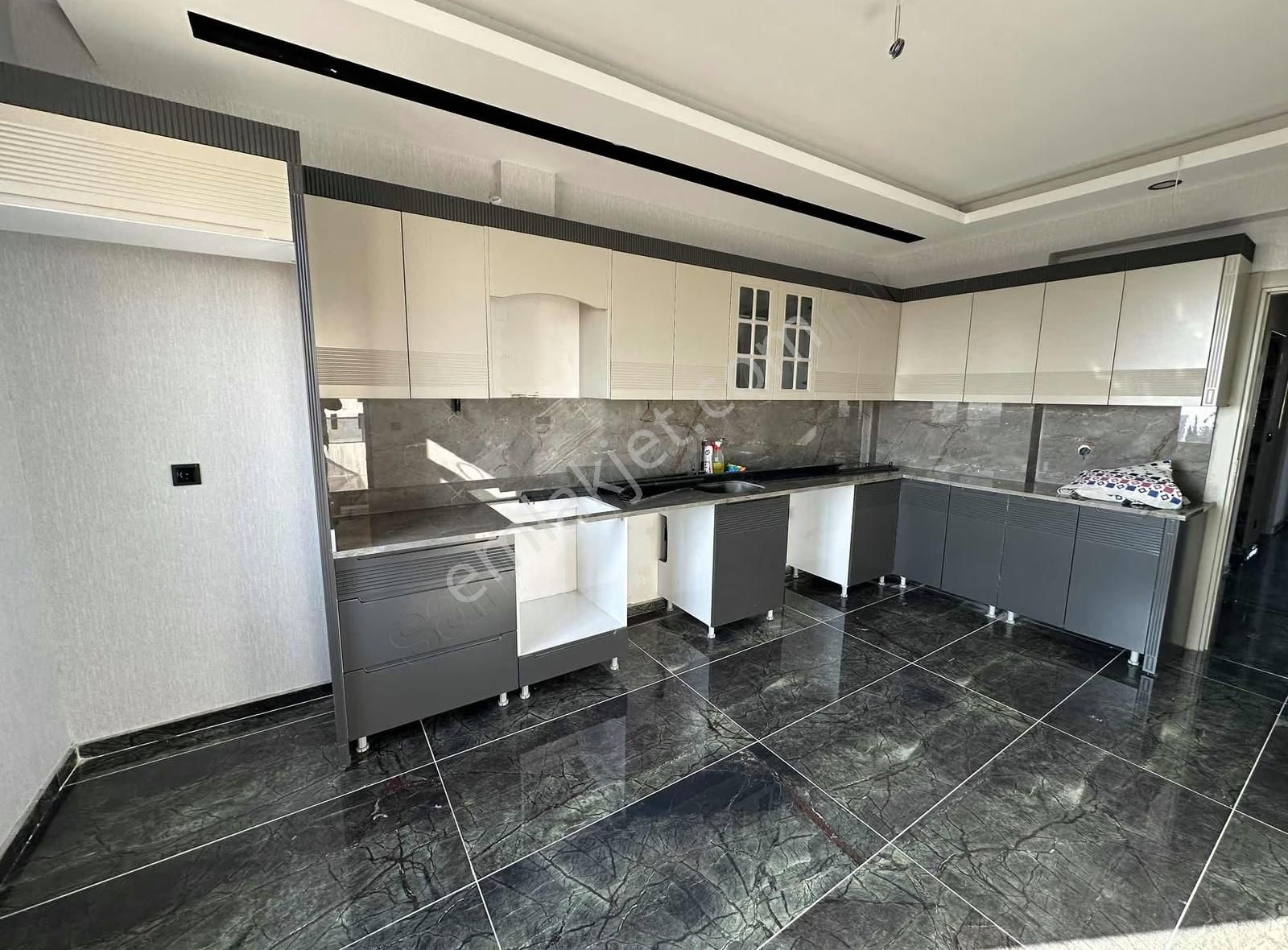 Karaköprü Seytantepe Mah. Kiralık 4 Odalı Süper Daireler