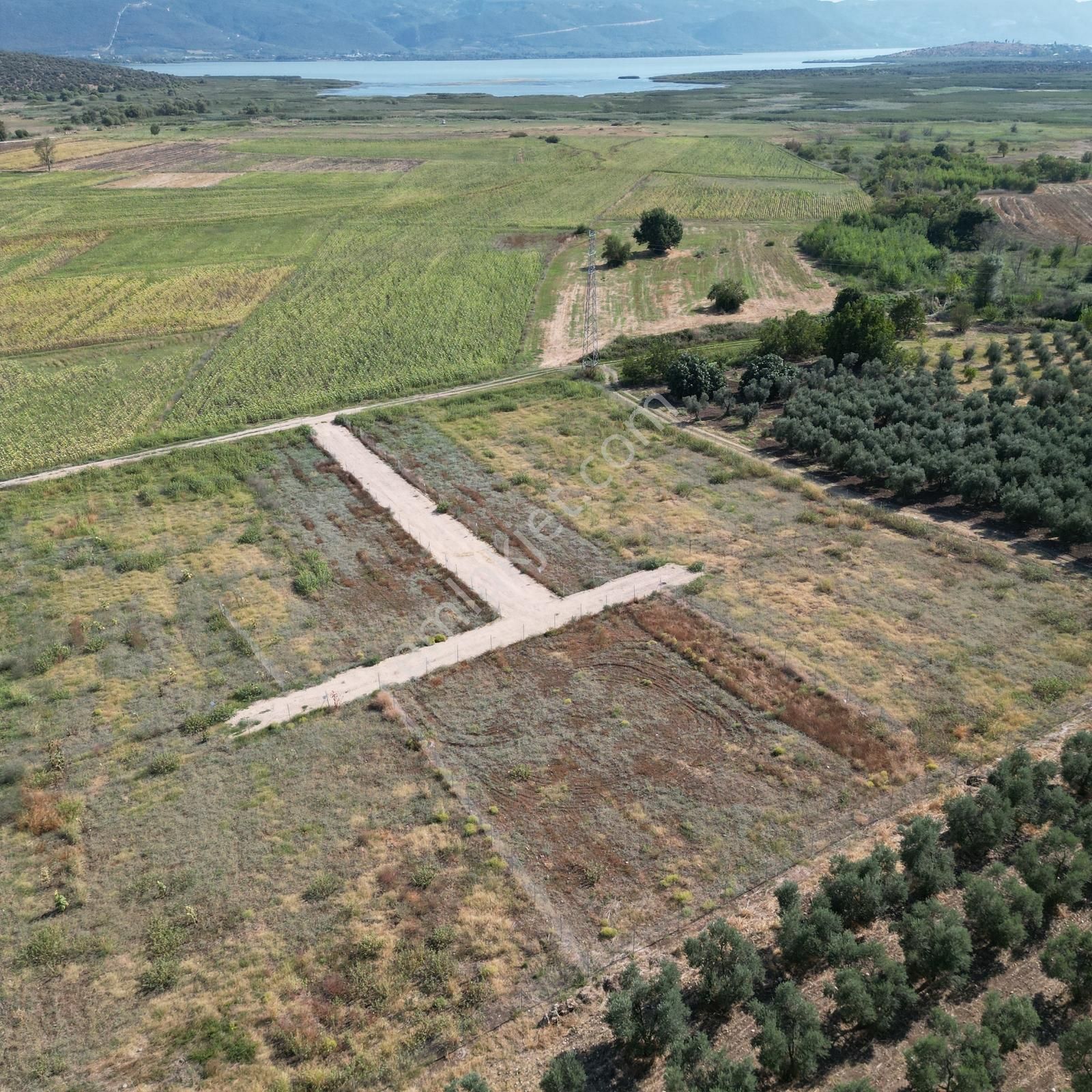 Nilüfer Çatalağıl'da Göl Manzaralı Hisseli 1100m²arazi [6] - Görsel 9