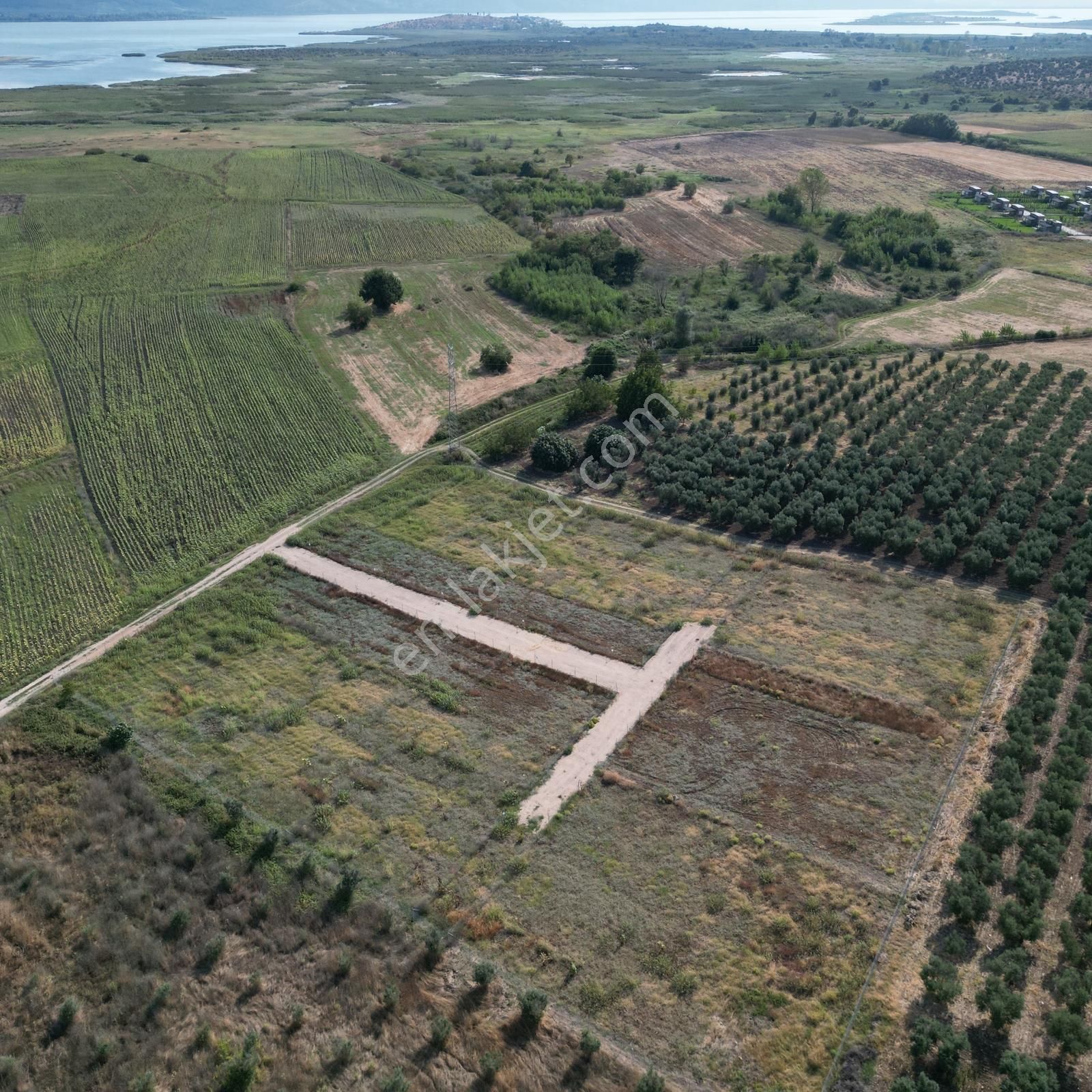 Nilüfer Çatalağıl'da Göl Manzaralı Hisseli 1100m²arazi [6] - Görsel 5