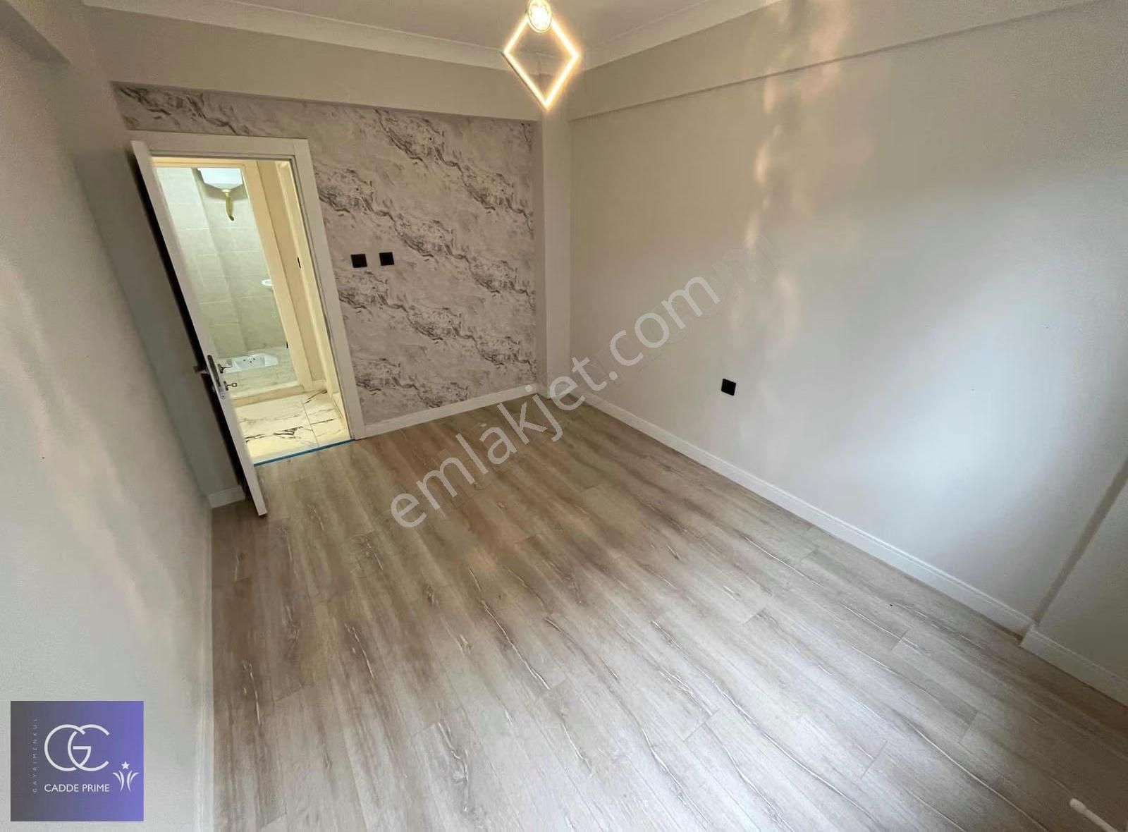 Cadde'den Tasarım Harikası Ön Cephe 2+1 Satılık Daire - Görsel 14
